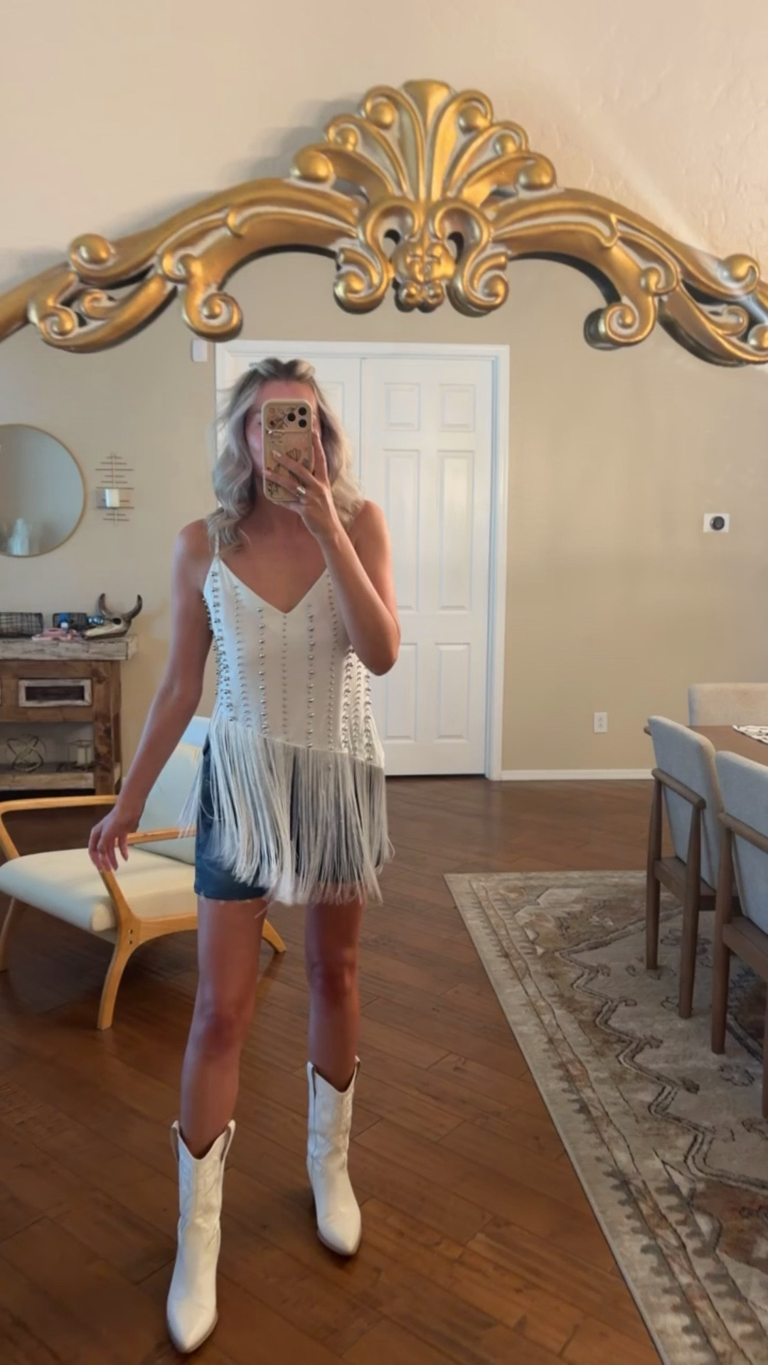 Fun fringe outfit perfect for a night out 🤍✨

#LTKootd #LTKgrwm
