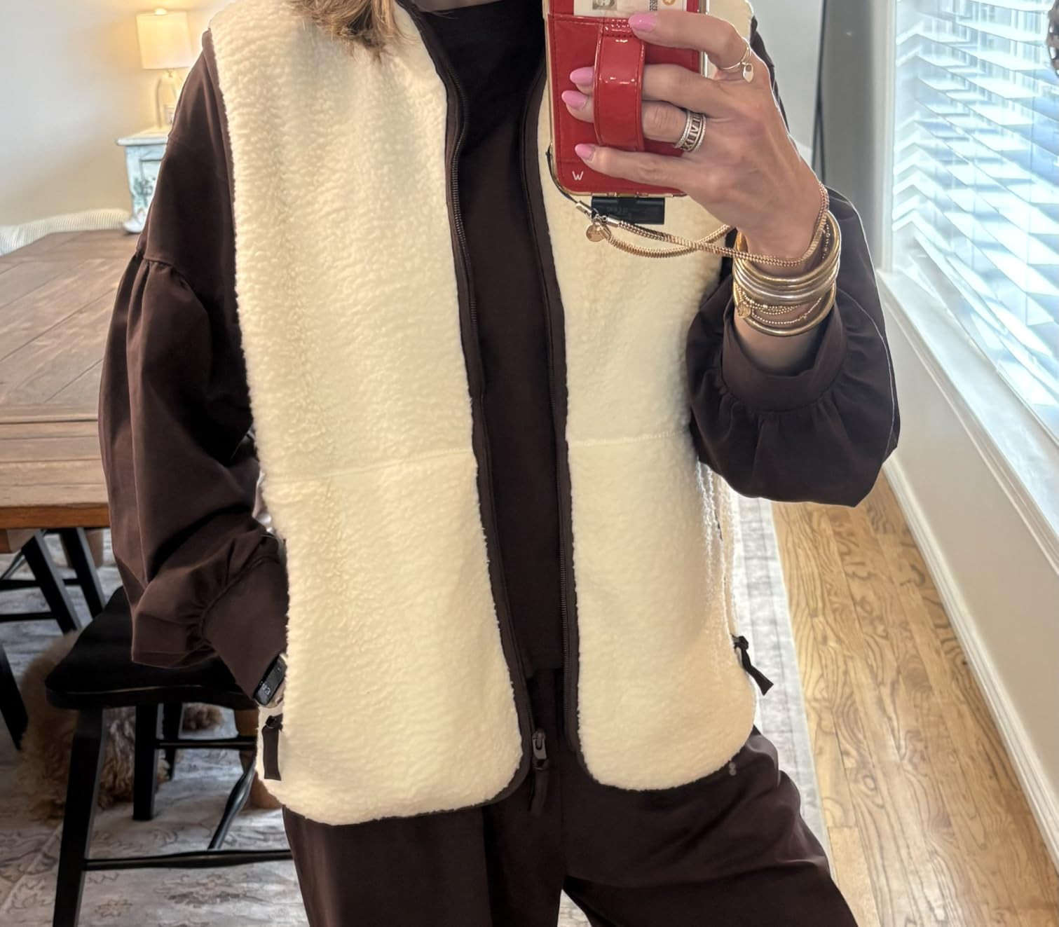 Hixiaohe Sherpa Fleece Vest for Women Trendy Warm Sleeveless Vests Jacket Lightweight Zip Coats with Pockets Fall Outerwear | Amazon (US)