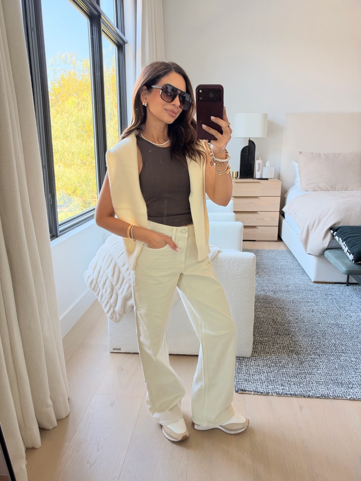 The perfect weekend relaxed denim- and they're from @Vuori US 🙌🏽 They are so comfortable and the perfect casual denim I'll reach for all season long! I'm in my true size 24 in the shorter inseam length for reference 
#vuoripartner