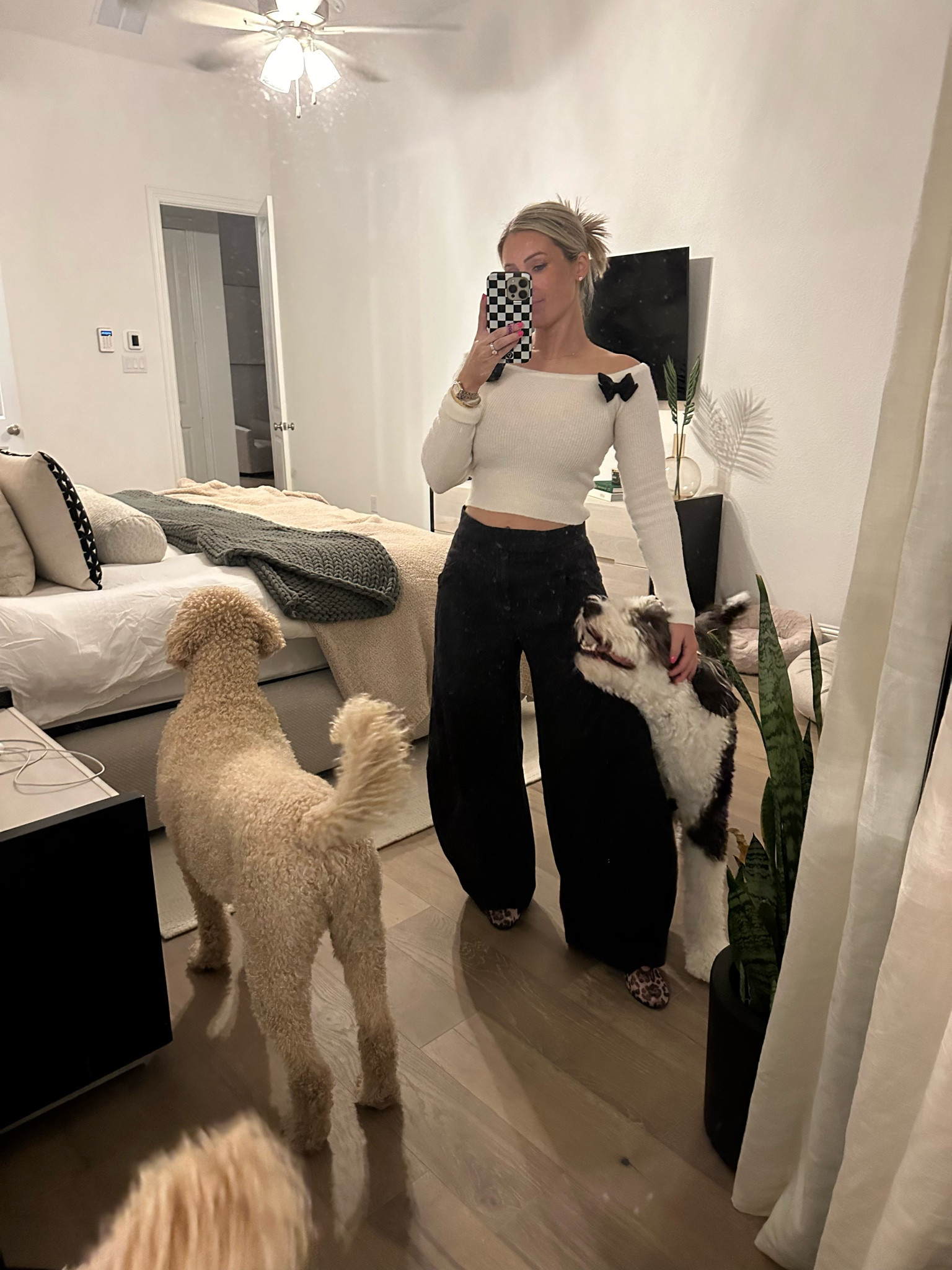 Birthday dinner outfit 

Top XS 
Pants 25 

#LTKSeasonal #LTKGiftGuide #LTKHoliday