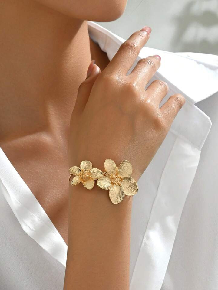 1pc Adjustable Gold-Tone Fresh And Elegant Floral Luxury Women's Bracelet, Sweet And High-End Des... | SHEIN