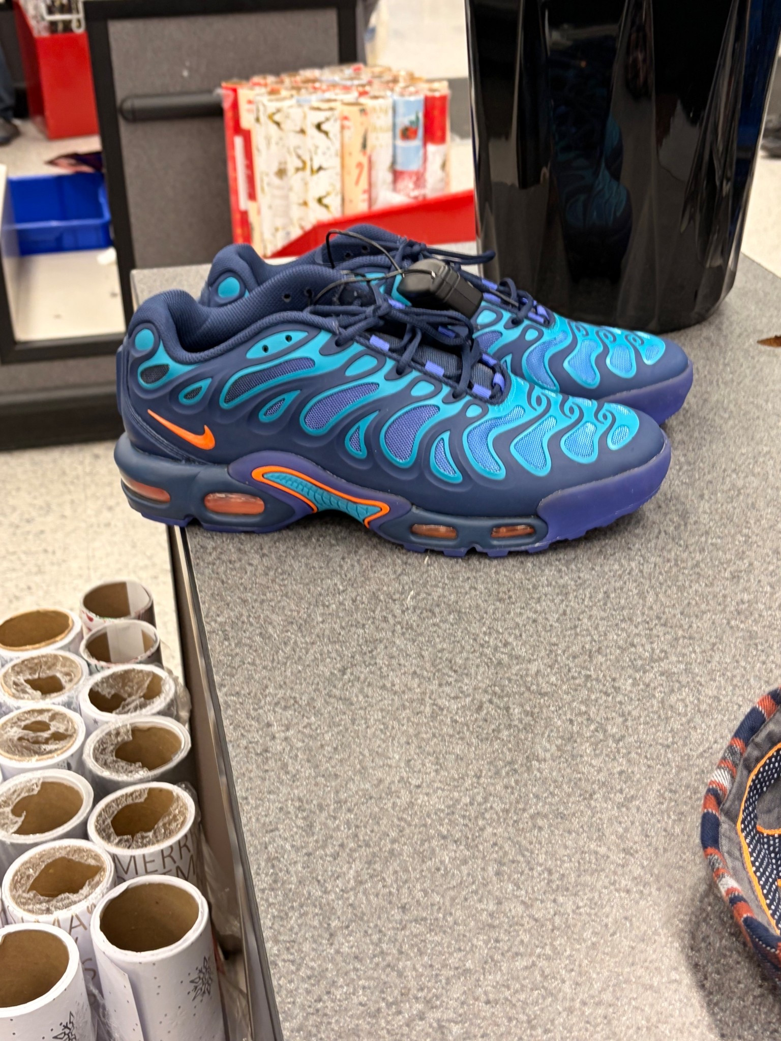 Run to Ross! Nike men sneakers! Found lots in sale at several places! 





Teens, men, sneakers, deal, sale 

#LTKSaleAlert #LTKGiftGuide #LTKMens