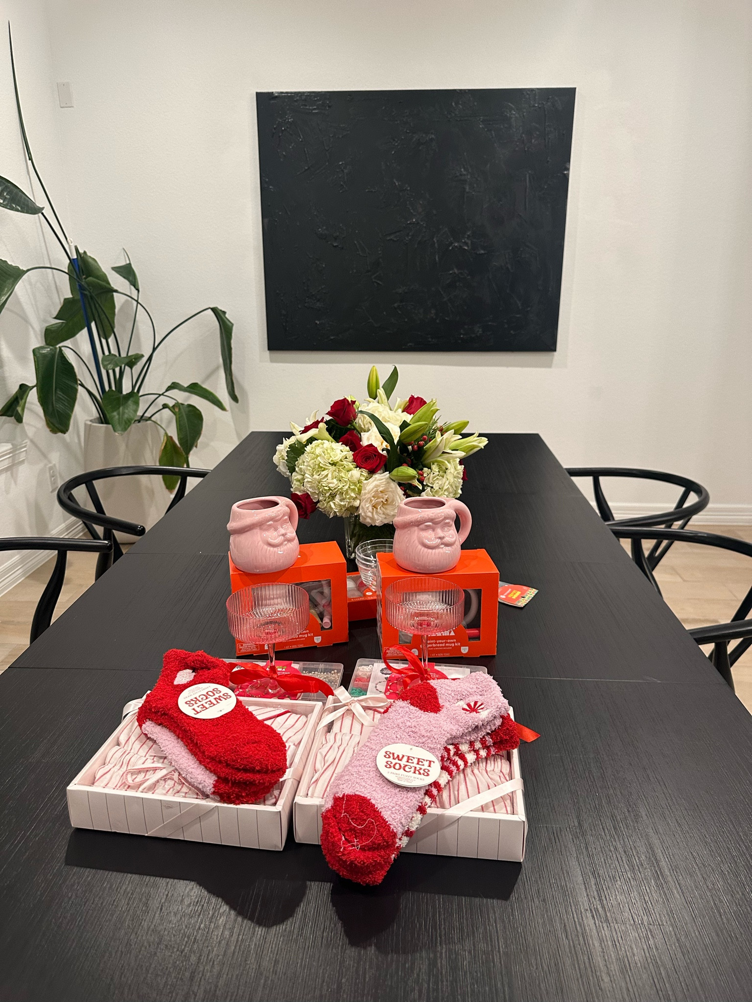 Bestiemas party. Friendsmas. Galsmas. Holiday hosting  

#LTKHoliday