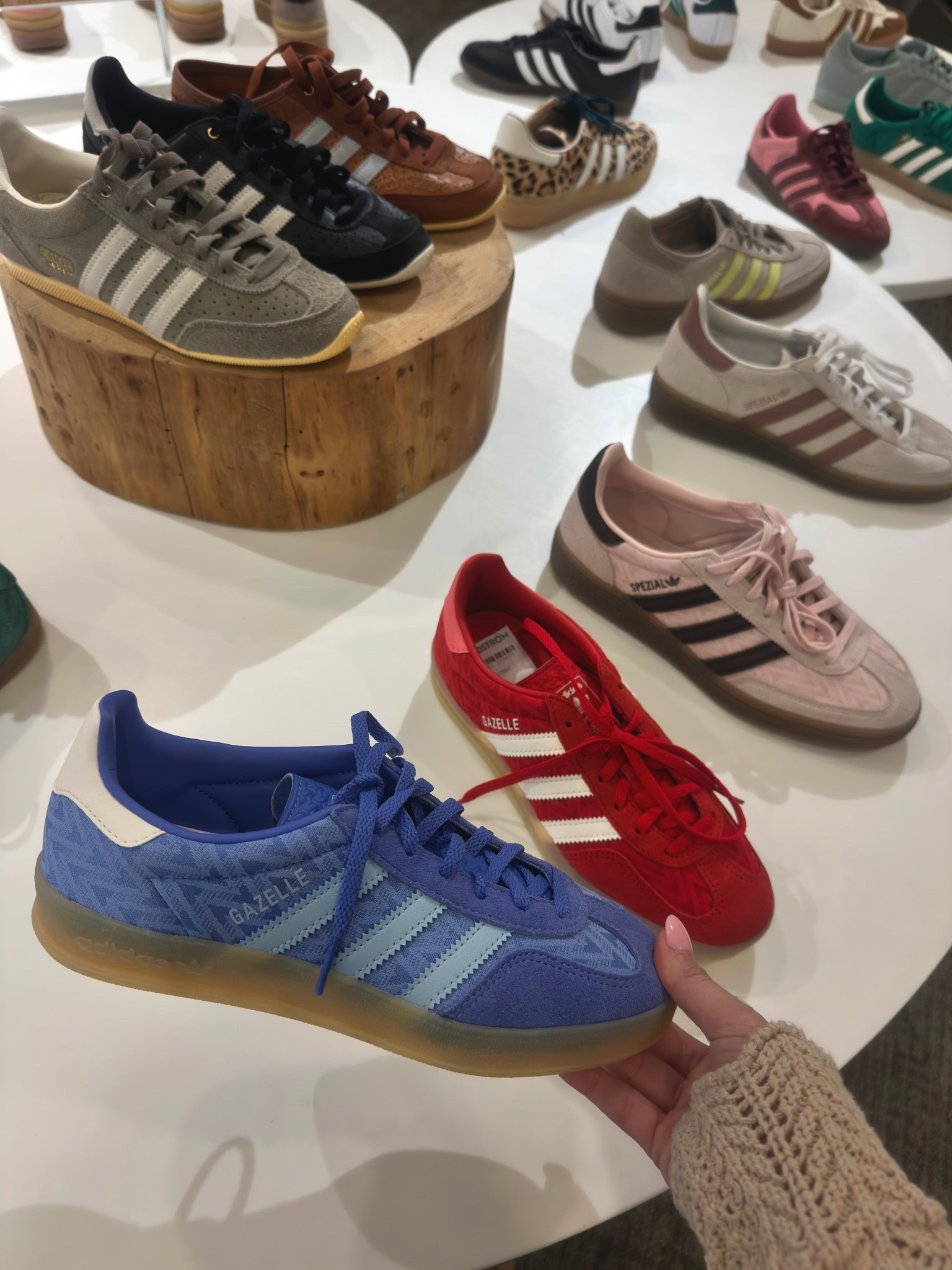 New adidas sneakers in stock! 

Adidas sambas, adidas gazelles, blue sneakers, red sneaker, pink sneakers for women, white casual shoes 