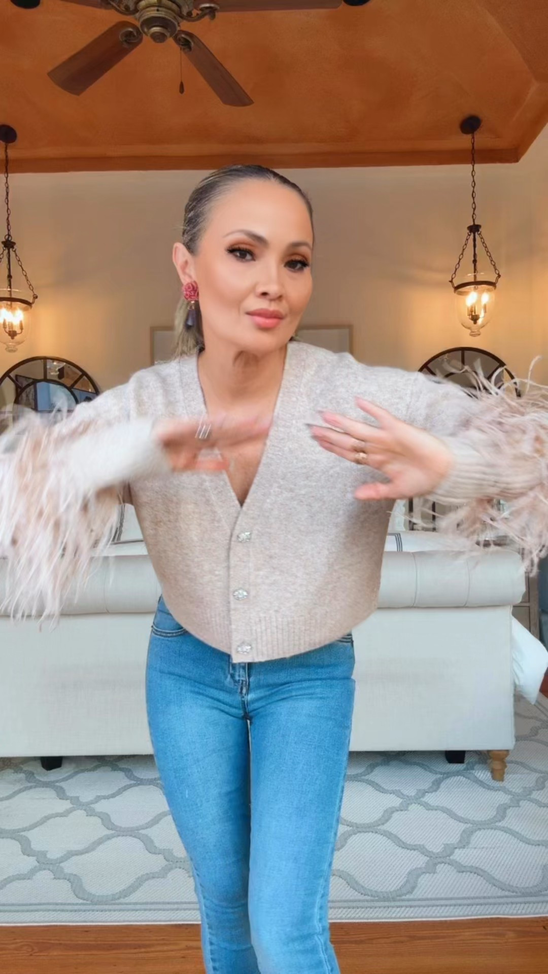 Feather me up 

#LTKCyberWeek #LTKActive #LTKSeasonal