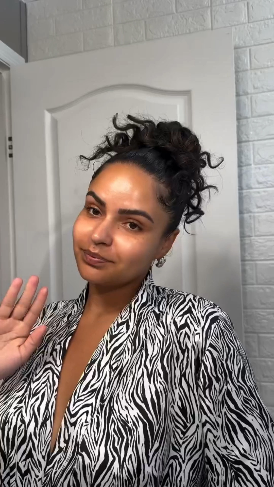 Would you believe me if I told you I suffered from hormonal acne, textured skin and dark marks for 2 years? 

#LTKmorningroutine #LTKBeauty #LTKselfcare