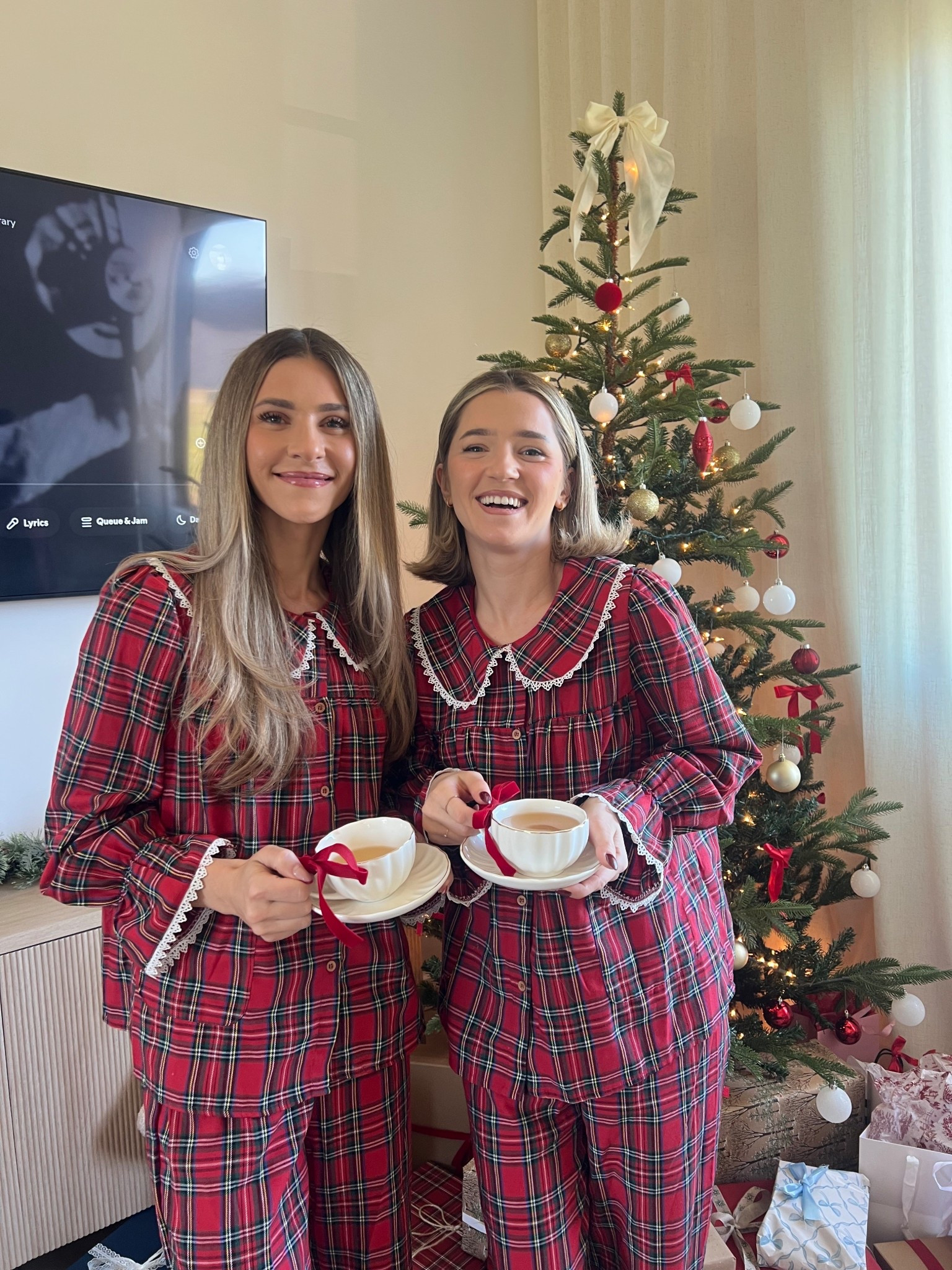 The cutest Christmas pajamas ❤️