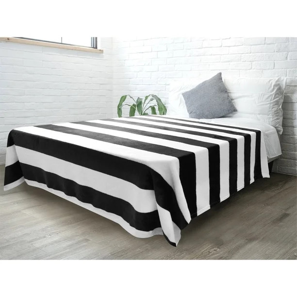 PAVILIA Fleece Blanket Throw | Super Soft, Plush, Luxury Flannel Throw | Lightweight Microfiber B... | Walmart (US)