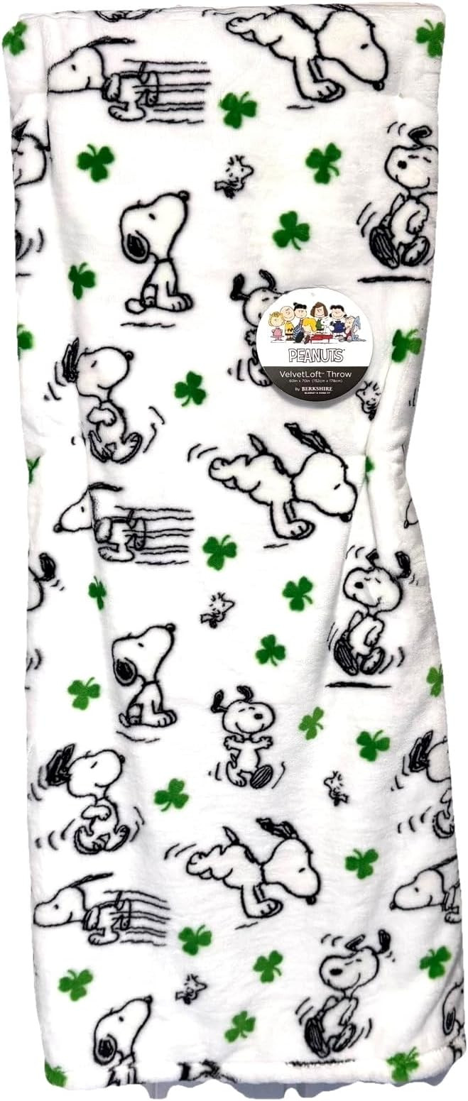 Peanuts St. Patrick's Day Throw Blanket, White - Shamrocks & Running, 60" x 70" | Amazon (US)
