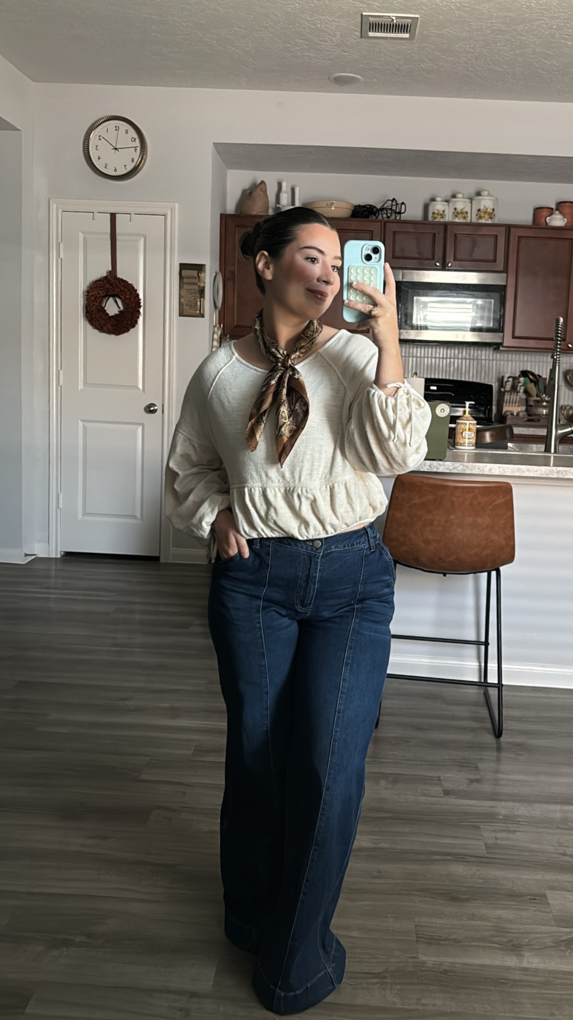 fall casual western outfit! wearing size small in top, size medium in jeans  #westernstyle #fallfashion 