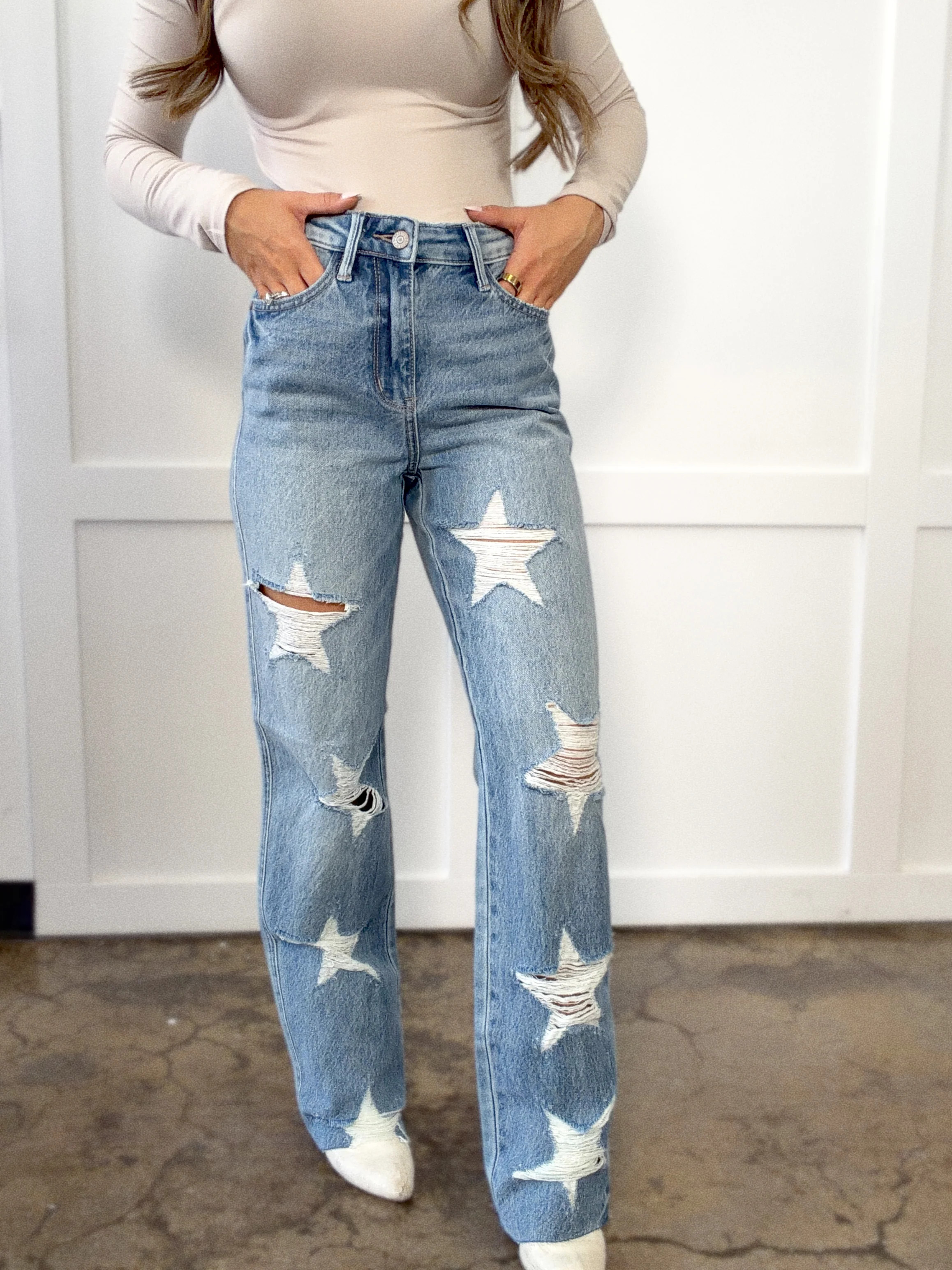 Shoot For The Stars Straight Leg Jeans | Willow Boutique