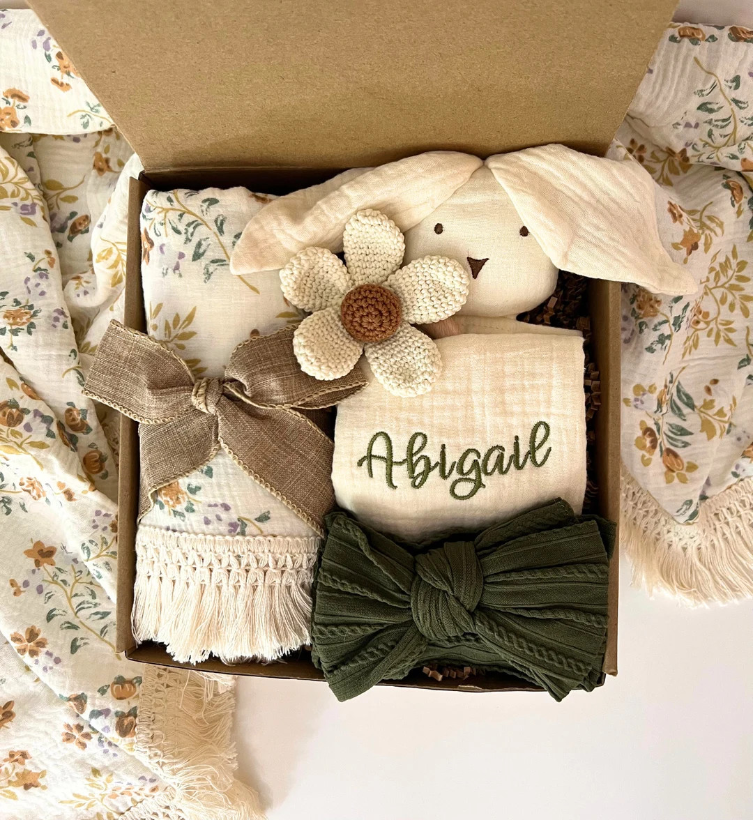 Baby Girl Gift, Gift Box, Gift Set, Embroidered Baby Girl Name Gift, Baby Shower Gift, New Baby G... | Etsy (US)