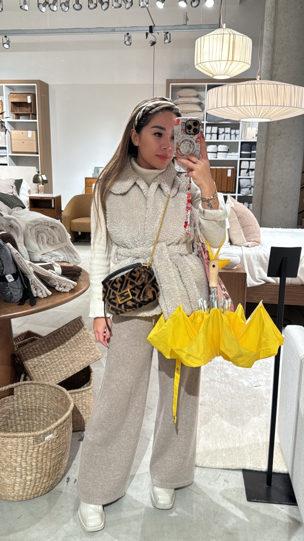 Cozy fall neutral outfit 

#LTKgrwm #LTKStyleTip #LTKootd