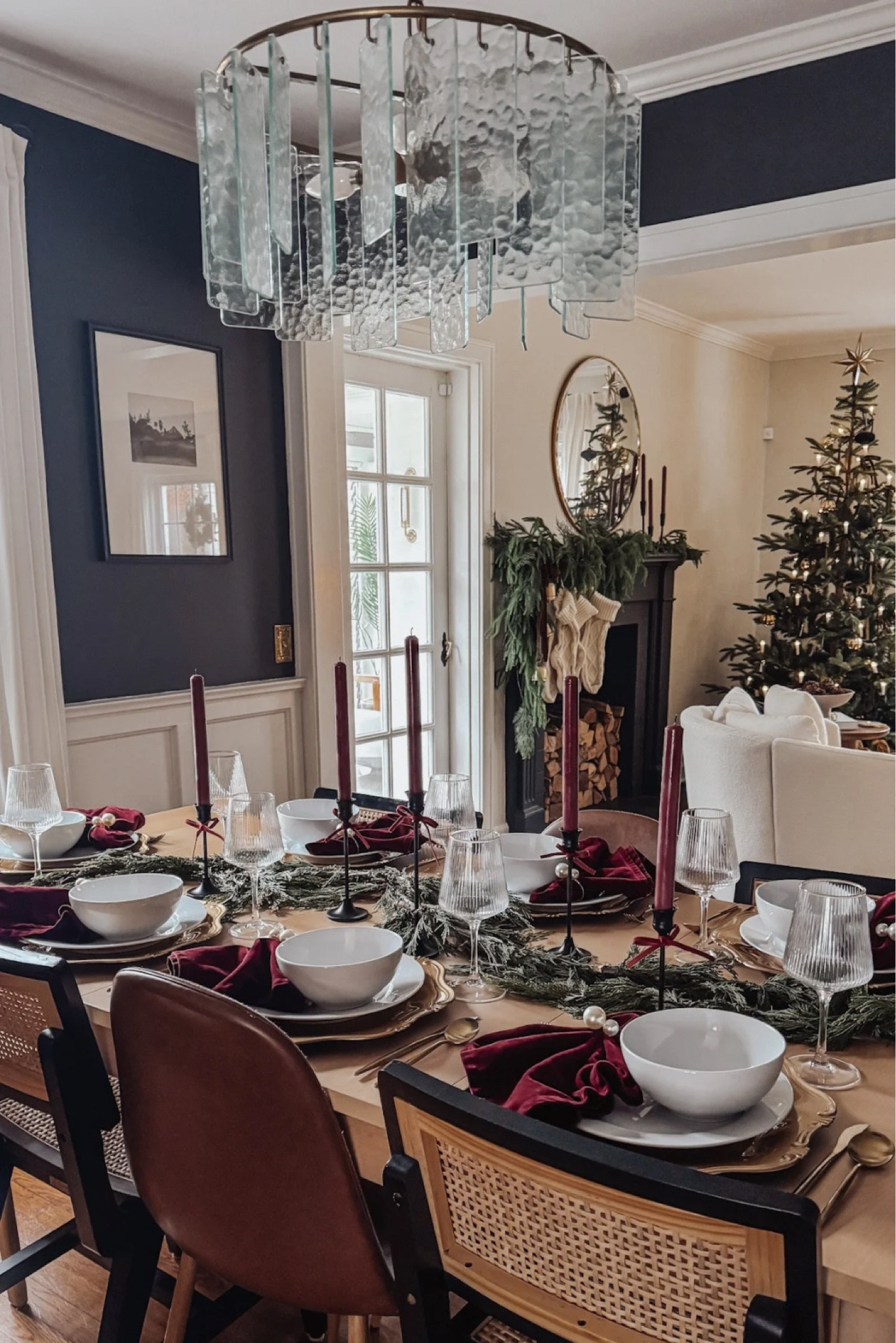 Christmas tablescape 🌲

#LTKStyleTip #LTKHoliday #LTKHome