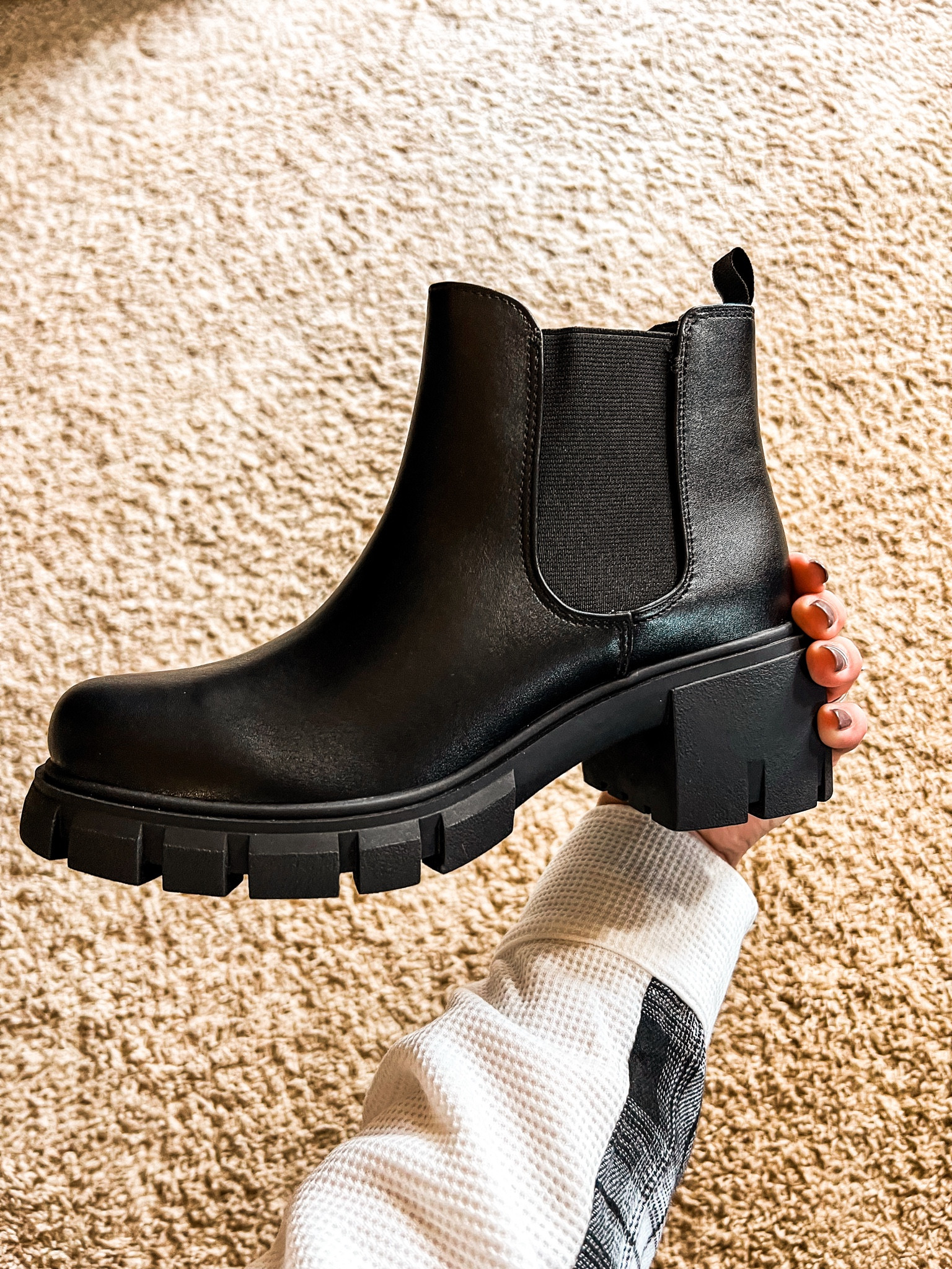 Black Booties, Chelsea Boots, Black boots, booties for fall, fall shoes, fall boots, fall outfit idea

#LTKstyletip #LTKshoecrush #LTKfindsunder50