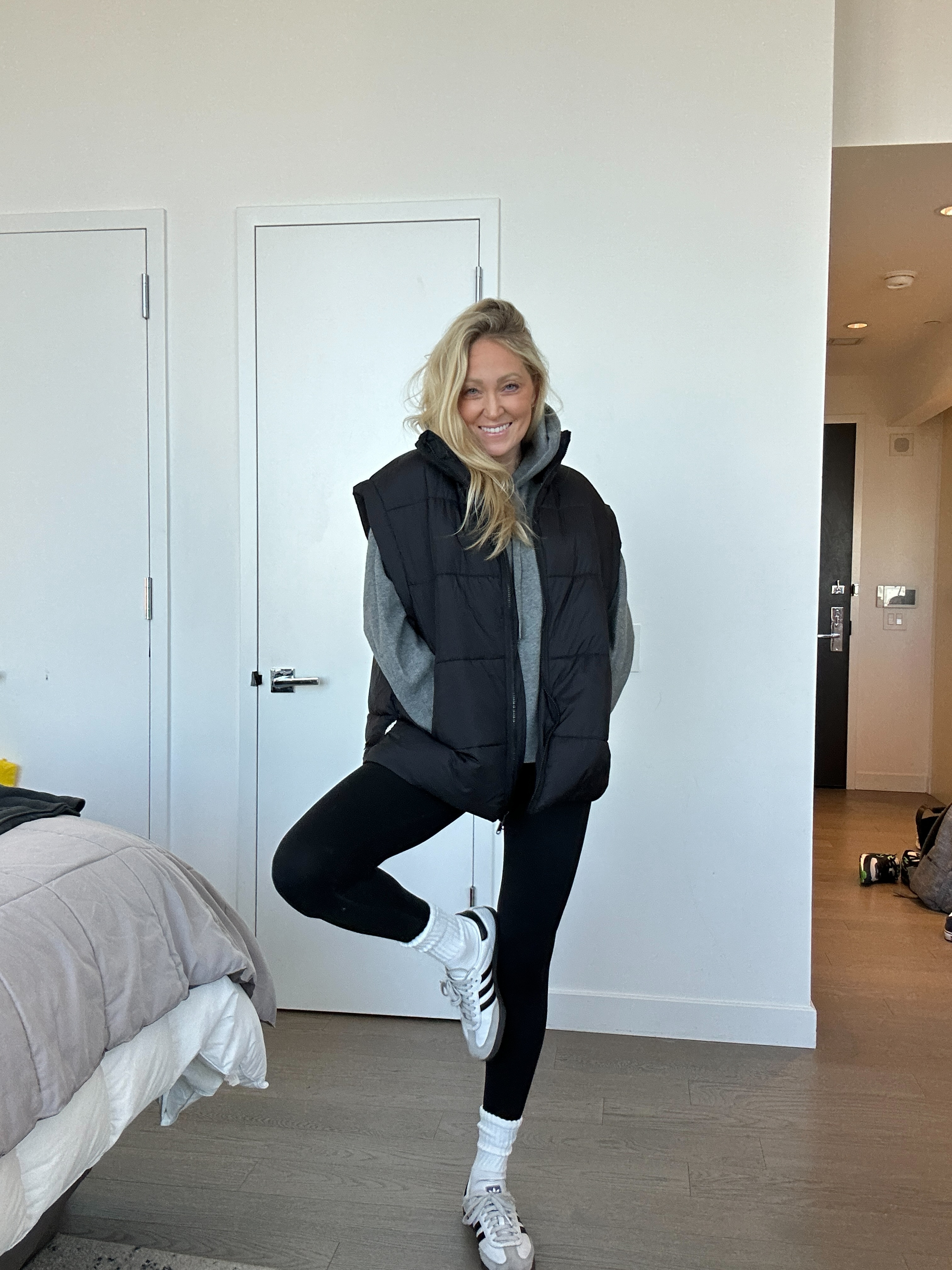 Cute and easy fall outfit idea! I love this for athleisure and everyday style! Wearing size Xs in the oversized puffer vest! Comes in tons of cors and I also shared an identical Amazon option that’s wayyy affordable! 

#LTKSeasonal #LTKFindsUnder50 #LTKStyleTip