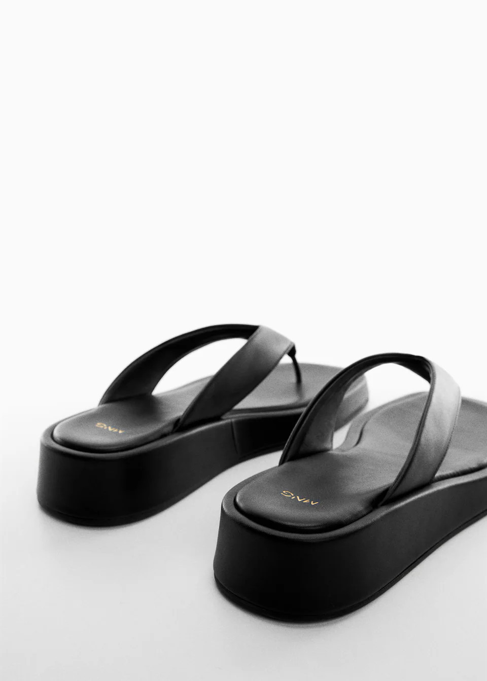 Search: Flip flop (112) | Mango USA | MANGO (US)