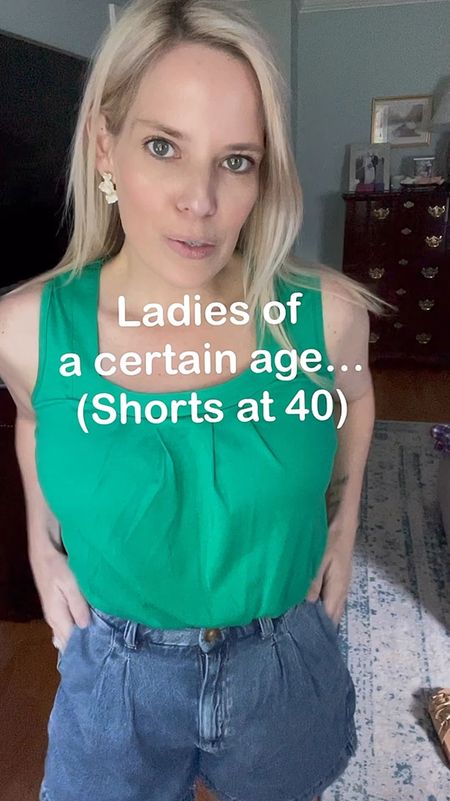 Shorts can be tough at 40. I’ve got you…


#LTKOver40 #LTKFindsUnder100 #LTKFindsUnder50