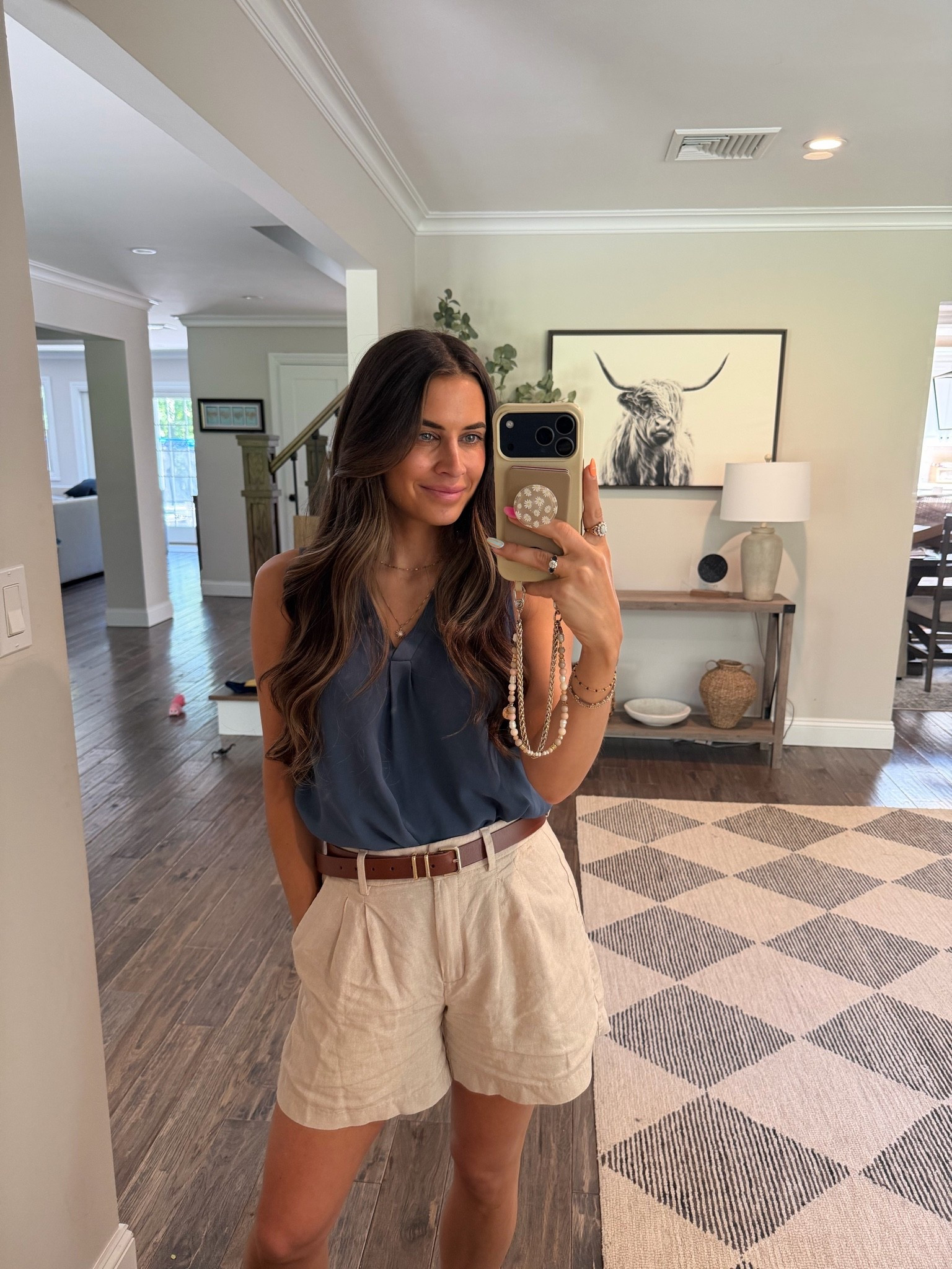 Outfit of the day 


Linen shorts 
Work top