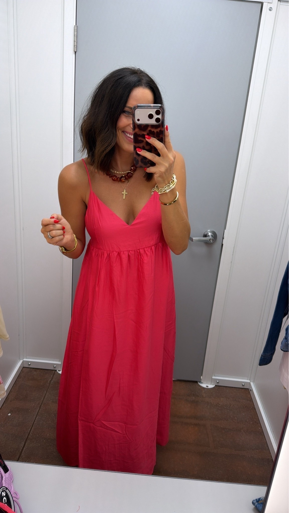 This color is gorgeous, it’s lightweight, and you can throw it on with sandals for an easy, put-together look.

✨ Wearing an XS
✨ 5’3” for reference

#WalmartFashion #WalmartFinds #AffordableStyle #SummerDress #VacationStyle #ResortWear #EverydayStyle #LTKStyle #LTKCreator #WalmartNewArrivals