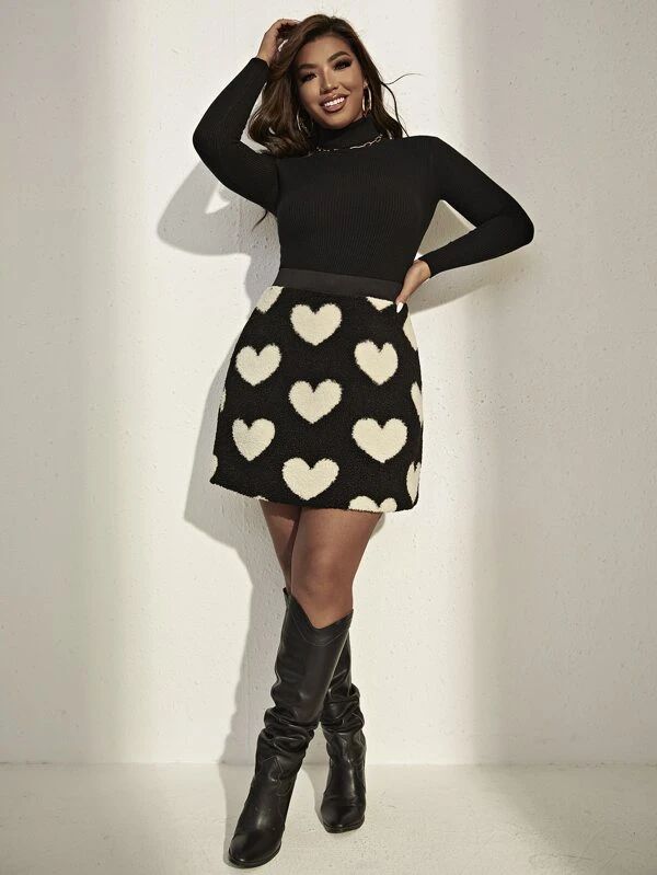 SHEIN Privé Plus Heart Pattern Fuzzy Skirt | SHEIN