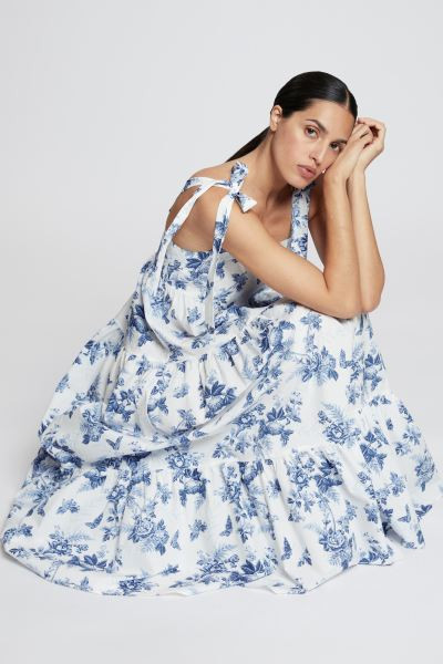 Gestuftes Babydoll-Midikleid | H&M (DE, AT, CH, NL, FI)