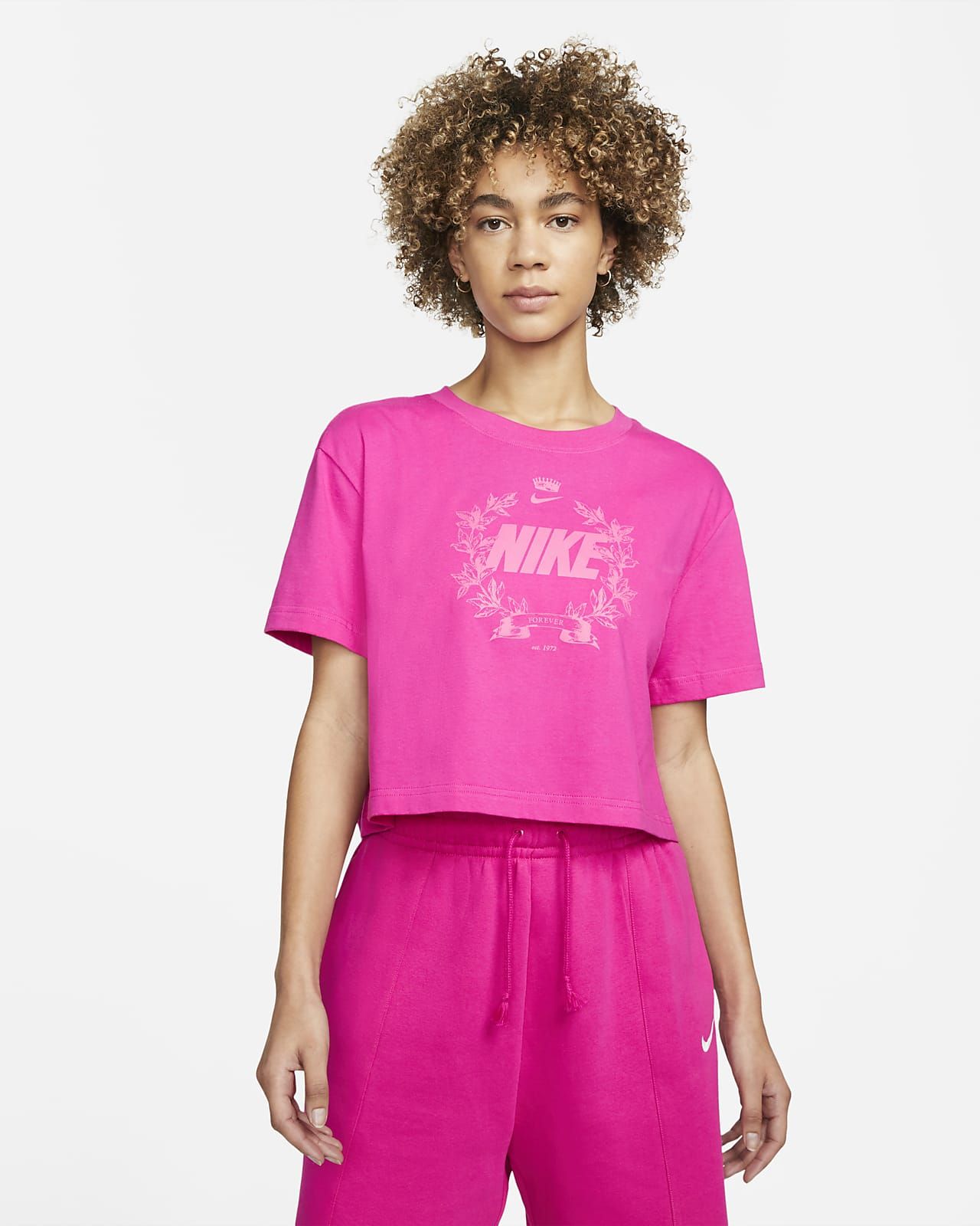 Nike Sportswear Women's Cropped Printed T-Shirt. Nike.com | Nike (US)