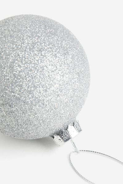 Glittery glass Christmas bauble | H&M (UK, MY, IN, SG, PH, TW, HK)
