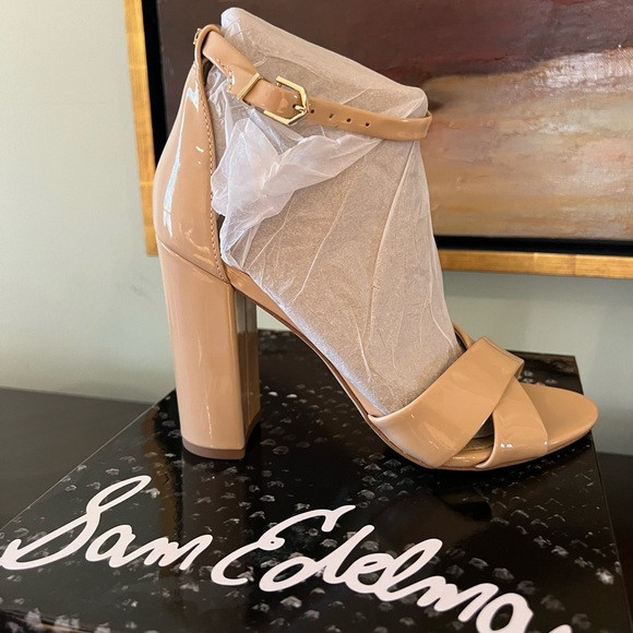 NIB Sam Edelman “Yancy” Dress Sandal - size 7 in beige patent | Poshmark