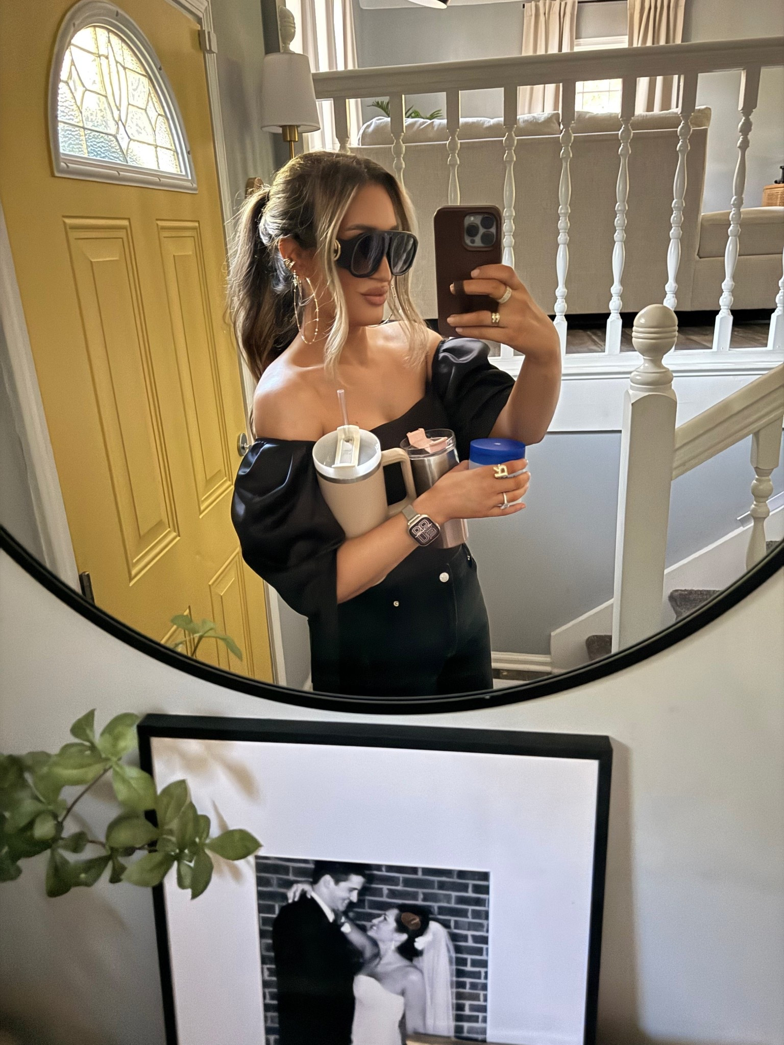 ALWAYS have my hands FULL when coming in/ out of the house 🤣😩

#LTKmorningroutine #LTKstorytime #LTKmomlife