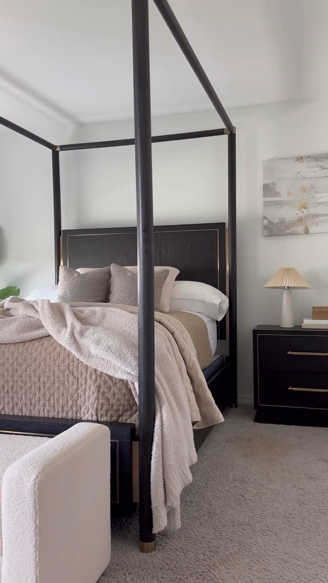 Luxe home finds for the bedroom ❤️




Walmart finds
Home decor
Home refresh
Trendy
Modern decor
Home makeover
Best sellers
Fluted lamp
Arch cabinet
Bedding
Bedroom decor
Viral coffee table
Neutral furniture

#LTKHome
