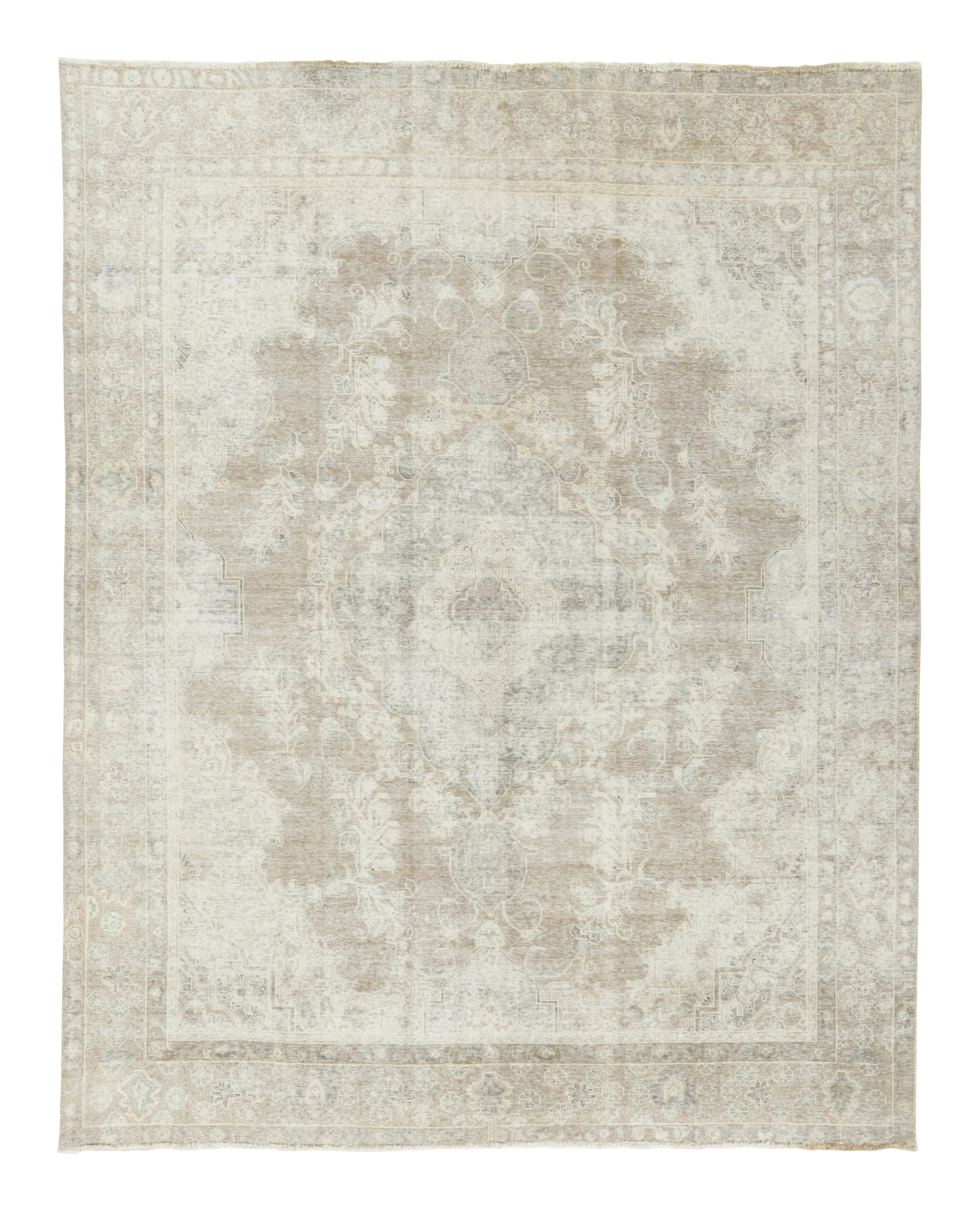 Vintage Rug, Ghost Medallion In Cream And Taupe - Rug & Kilim | Wayfair North America