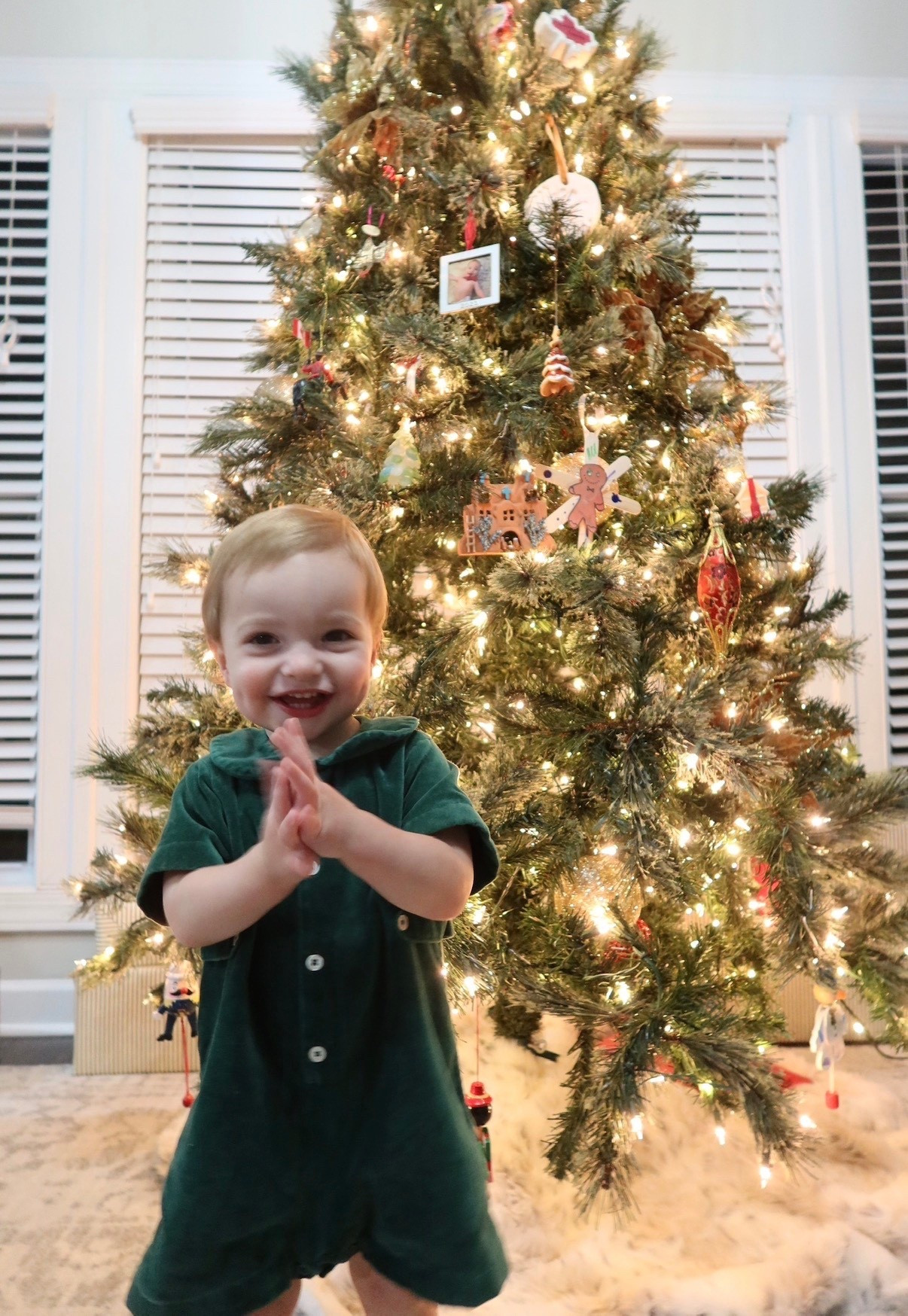 Here is your sign to buy new lights or add more to your Christmas tree before you go out and buy the newest viral tree. You can achieve a whole different look by adding different lights! Most come with a remote to easily control. Linked my twinkling ones and others. 

Christmas decor

#LTKFindsUnder50 #LTKHome #LTKHoliday