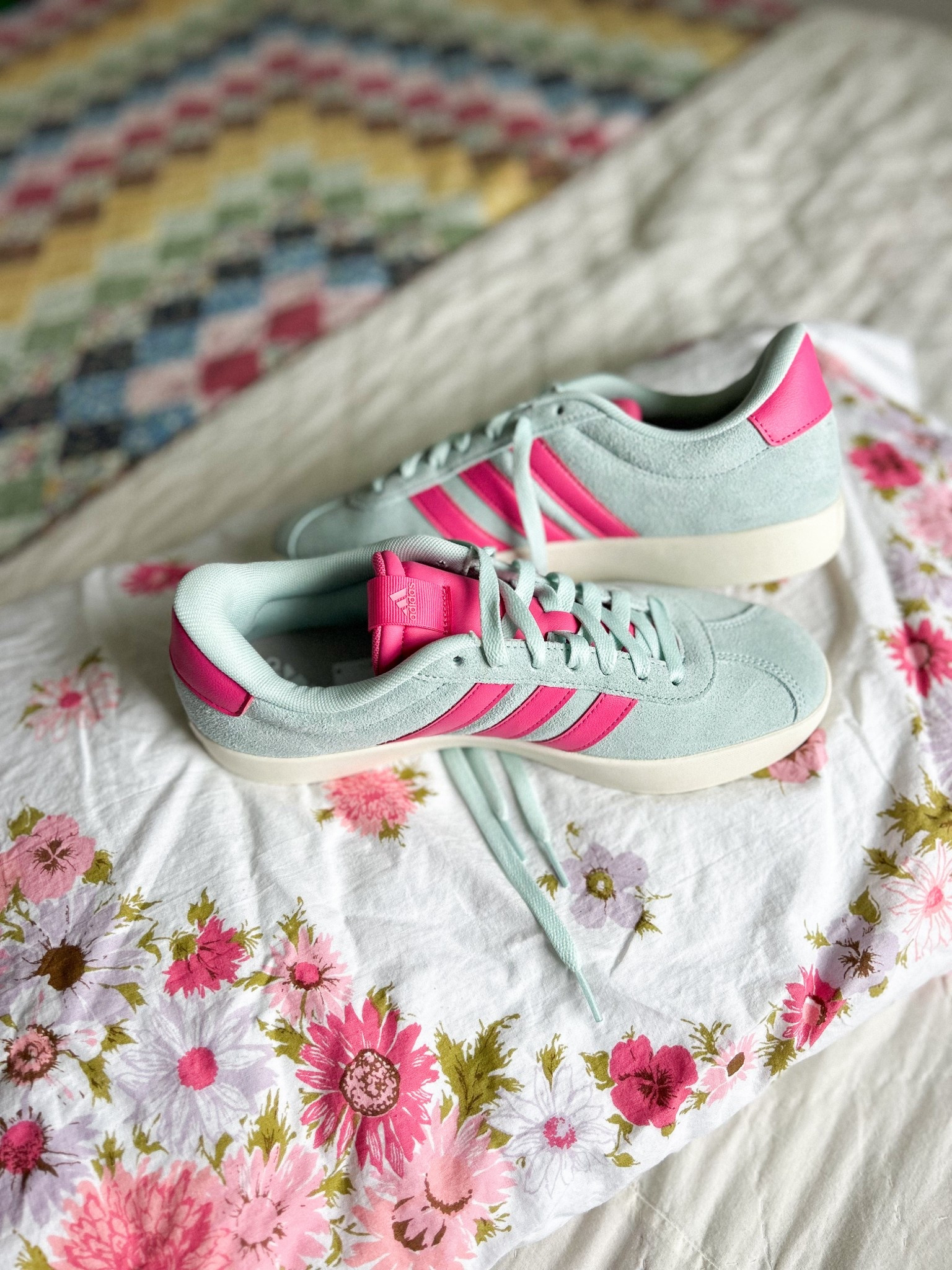 These are SO comfortable and cute. Definitely going to be my summer thrifting shoe 

#LTKWorkwear #LTKFindsUnder100 #LTKActive