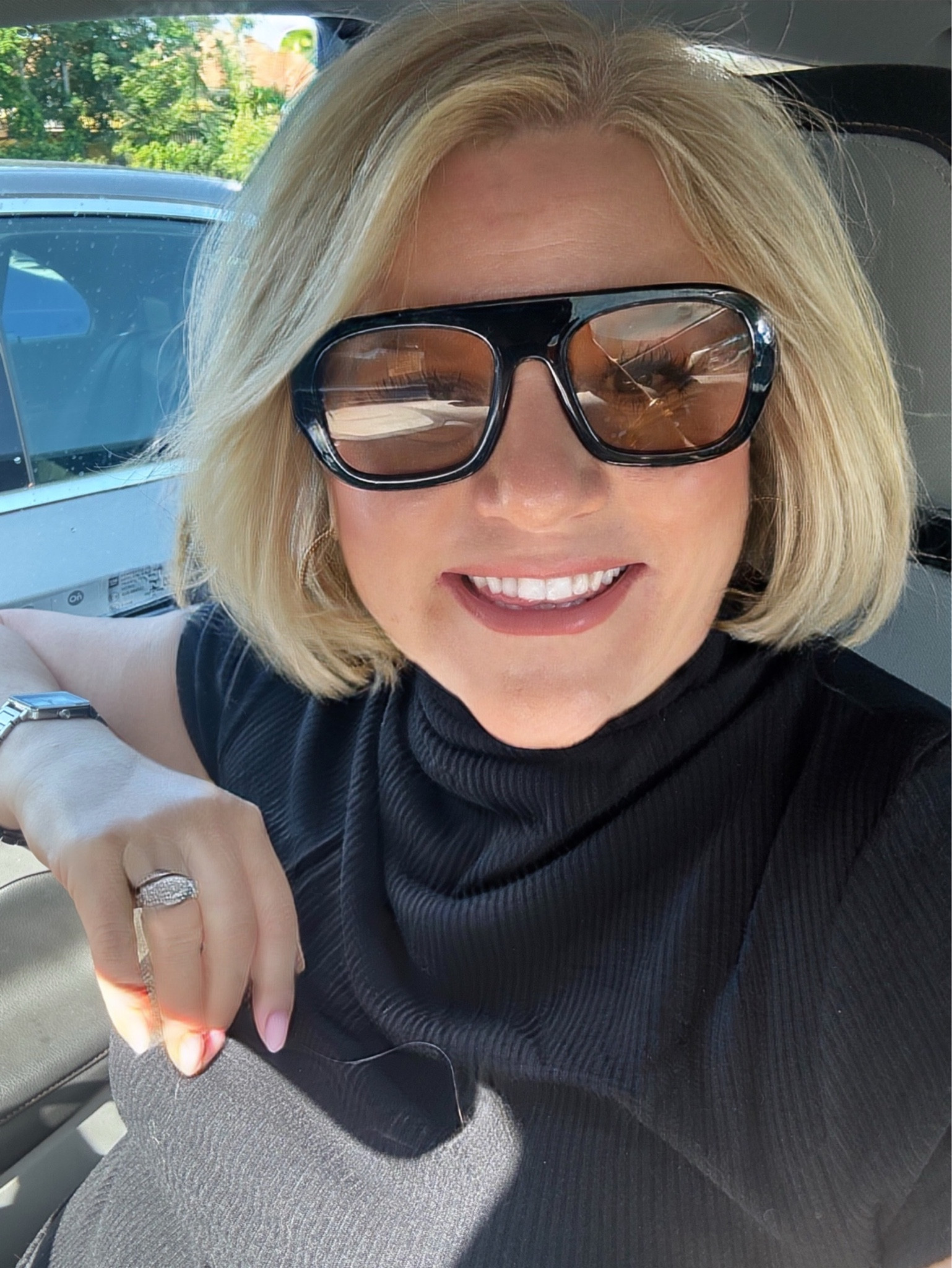 I was asked to put this one up for "French Bob" inspiration.
I am loving these 1970's inspired sunglasses though!
They are the RC Weekend Noir Topaz  by the brand Rhodin.

Bob, summer, work outfit, office outfit, business casual

#LTKdayinmylife #LTKgrwm #LTKmorningroutine