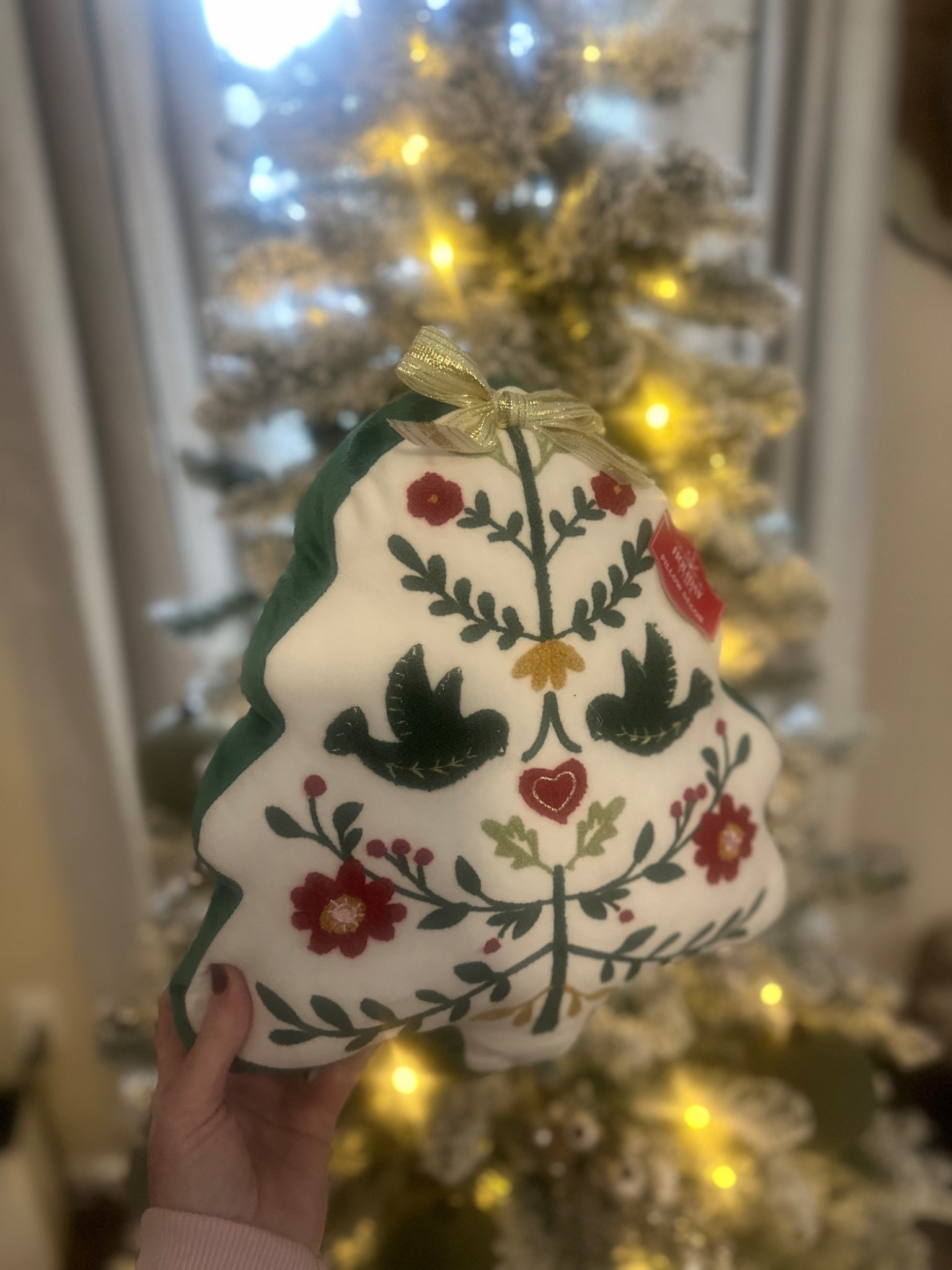 Holiday time Christmas pillows!🌲❤️

#LTKHoliday