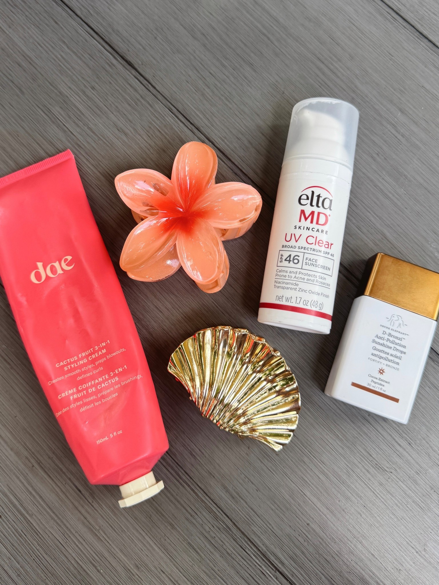 My summer essentials! For the beach or at home! Love the Elta mixed with the bronzing drops 🧑‍🍳💋✨

#LTKU #LTKItBag #LTKBeauty