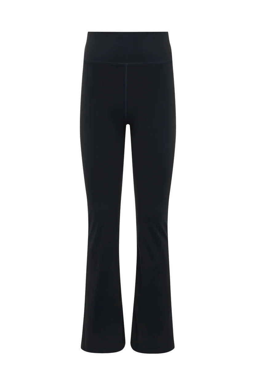 Motion Flare Legging | Black | nuuds