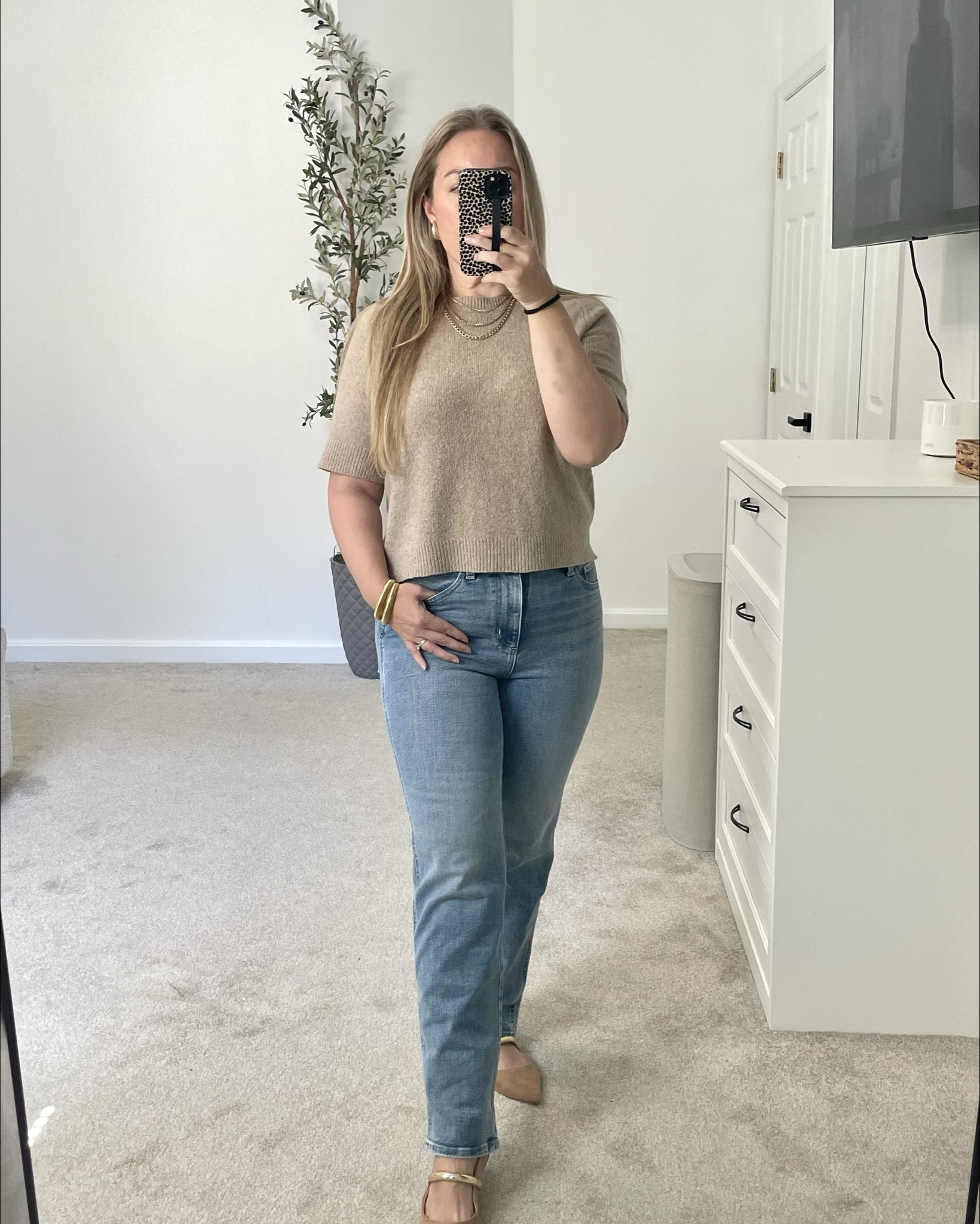 🍂 Fall outfits that make mom life + cozy vibes effortless ✨ Tried on a few easy staples at Target that are perfect for running errands, school pick-ups, or just curling up with a pumpkin spice latte. ☕️

Think: basic layers → cozy knits → transitional pieces you’ll actually wear on repeat. Affordable, versatile, and SO comfy. 🙌

➡️ Swipe through for outfit inspo + tell me your fave in the comments! 🛒💛

#TargetStyle #FallOutfits2025 #MomStyle #TargetFinds #EverydayOutfits #CasualFallStyle #FallWardrobeEssentials #CozyFallStyle #EasyMomStyle #AffordableFallFashion #OOTDFall #FallStyleInspo #TargetFallLooks

#LTKOver40 #LTKFindsUnder50 #LTKMidsize