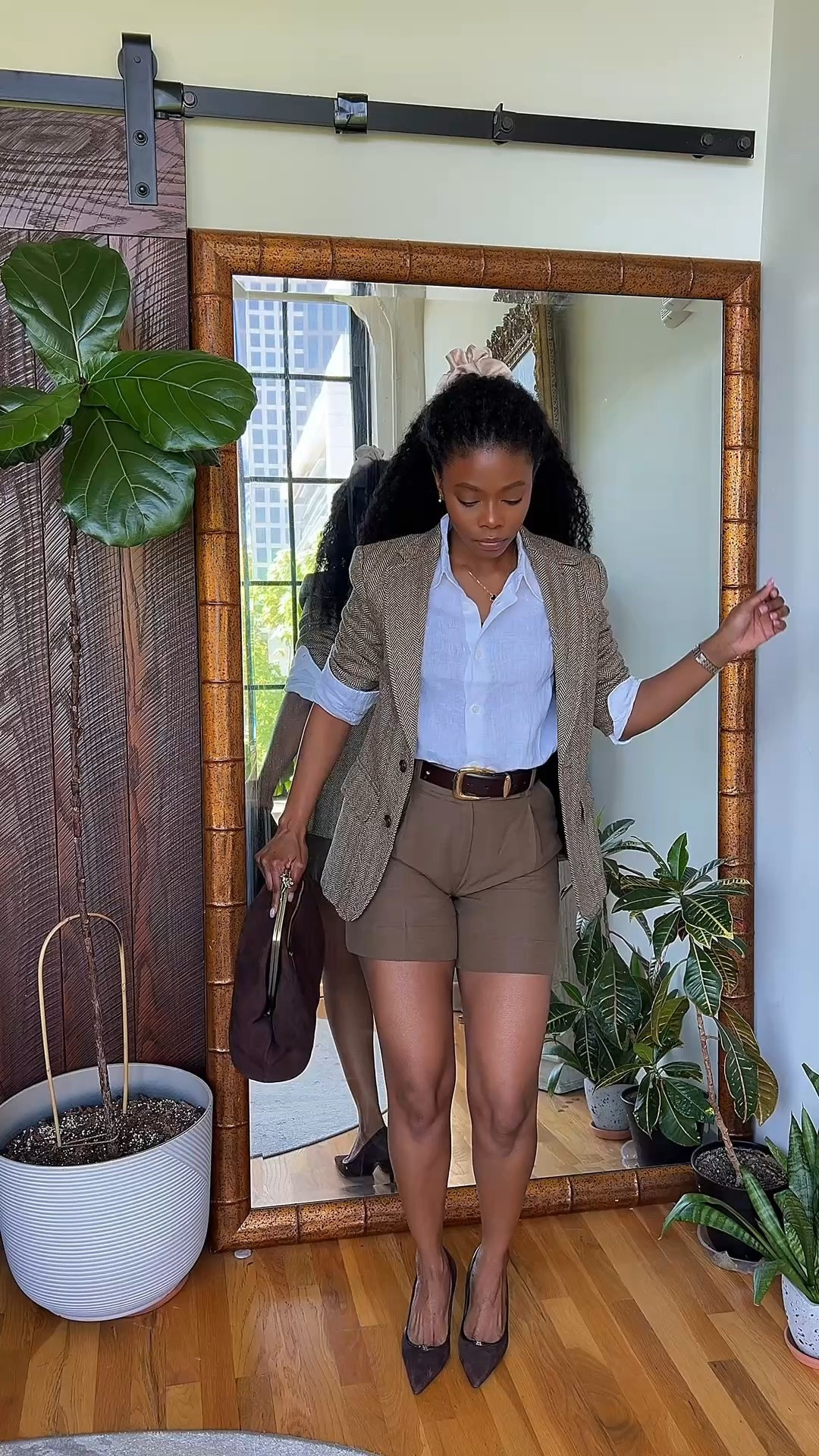 Elegant summer outfit. #elegantoutfit 
#elegantsummeroutfit 
#summeestyle 
#elegnatstyle #classystyle #elegantfashion #classyfashion

#LTKootd #LTKPetite
