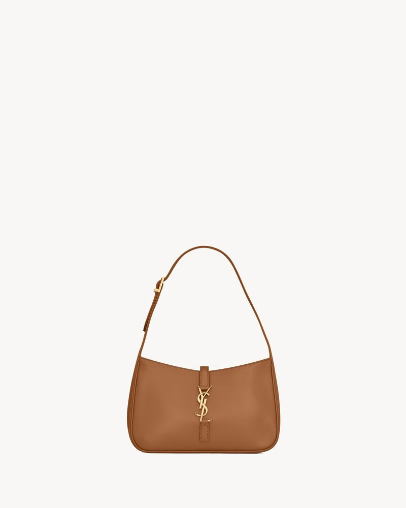 le 5 à 7  in smooth leather | Saint Laurent Inc. (Global)