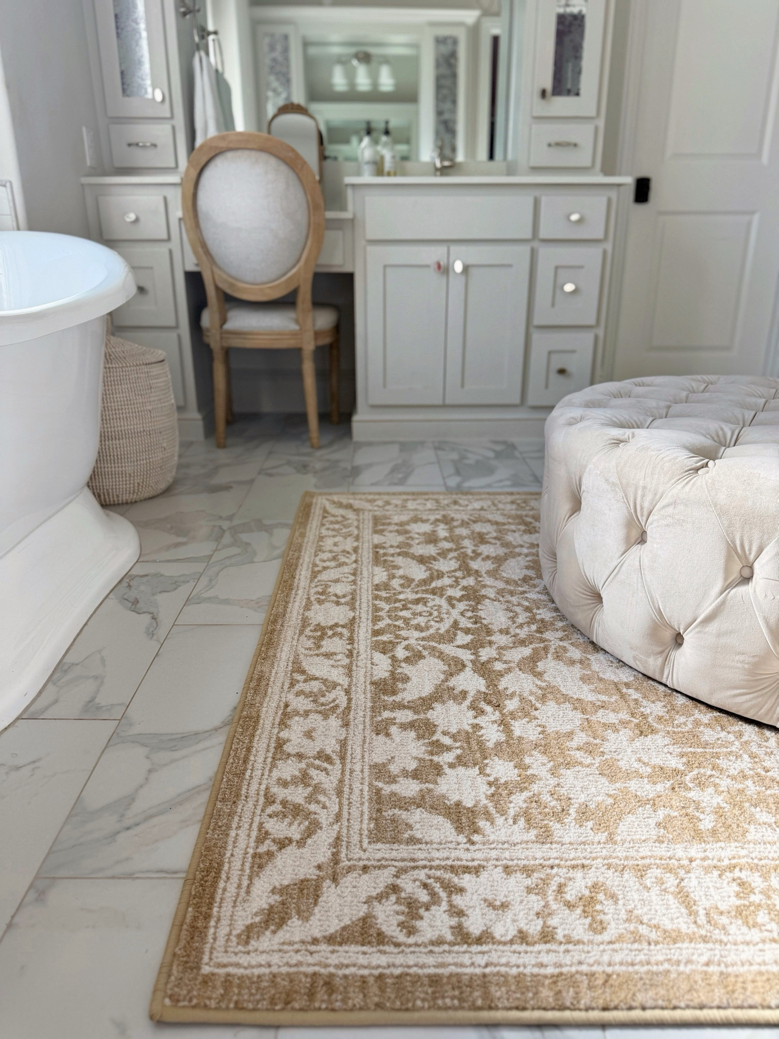 Our new gold and white Estelle rug is now live!