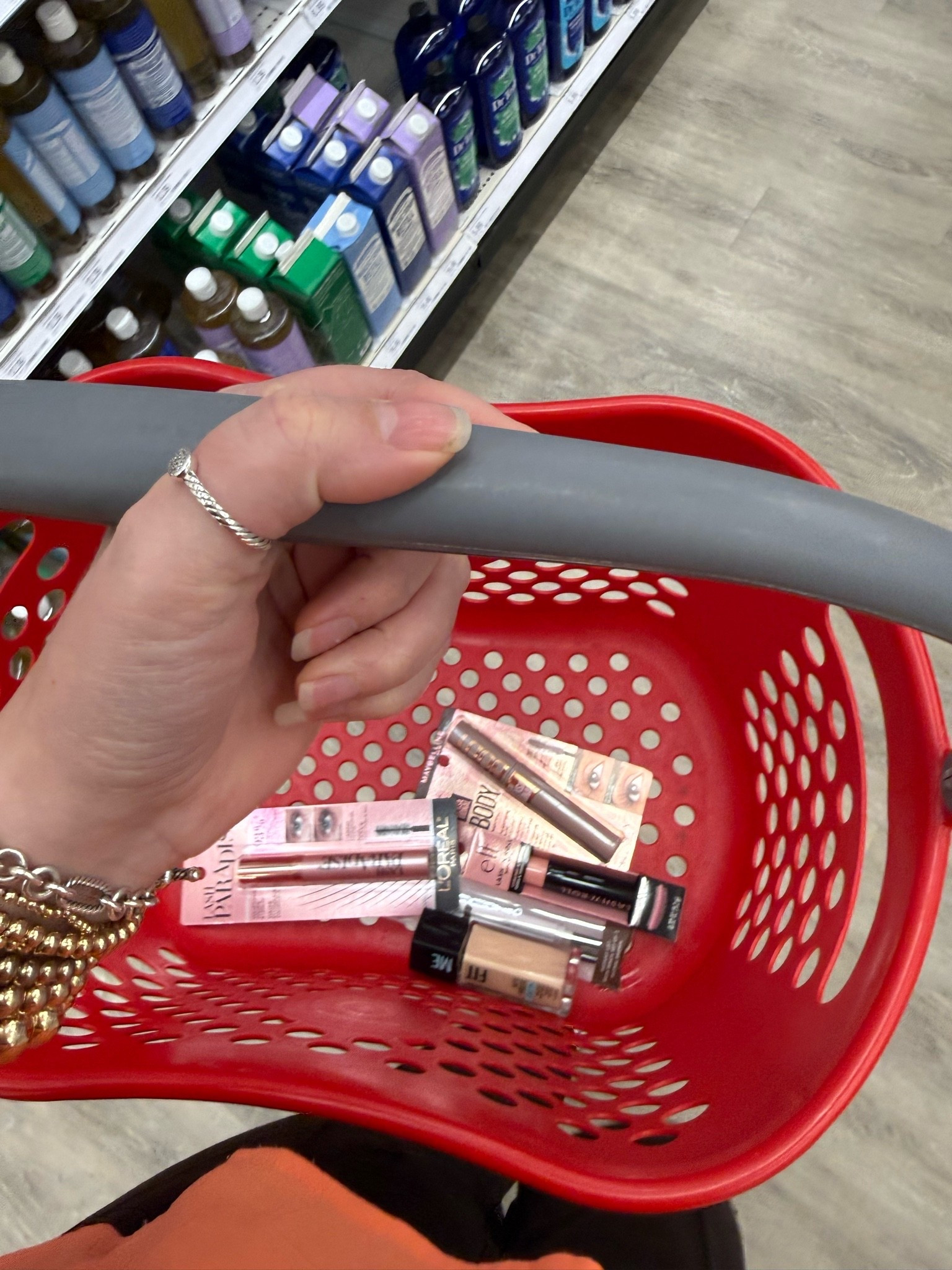 My little Target run 🎯💄 was running low on a few of my favorite beauty products 


Makeup restock / target beauty / target finds / Target haul / Elf / Maybelline / drugstore beauty / drugstore favorites

#LTKdayinmylife #LTKBeauty