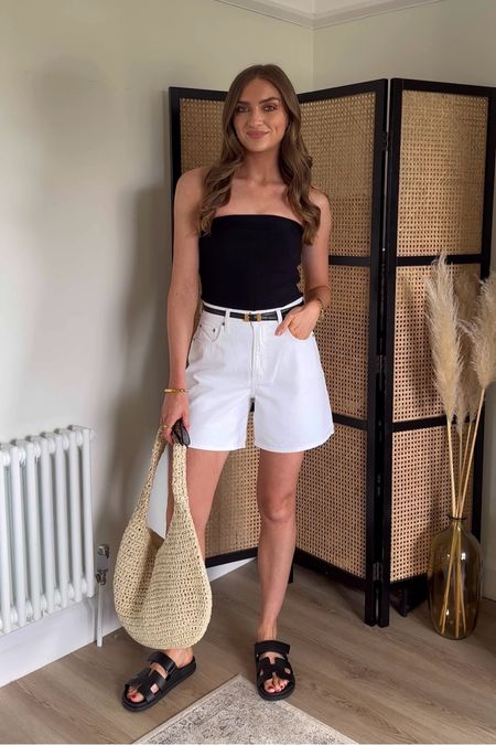 AD. Summer styling with Abercrombie & Fitch. AFEMILY will get you 15% off

Wearing an XS in the black Ottoman Tube Top

26 in the white High Rise Loose denim shorts (white linked, ignore image) 




Summer outfit, holiday outfit, summer dress, denim shorts

#LTKsummer #LTKuk #LTKeurope