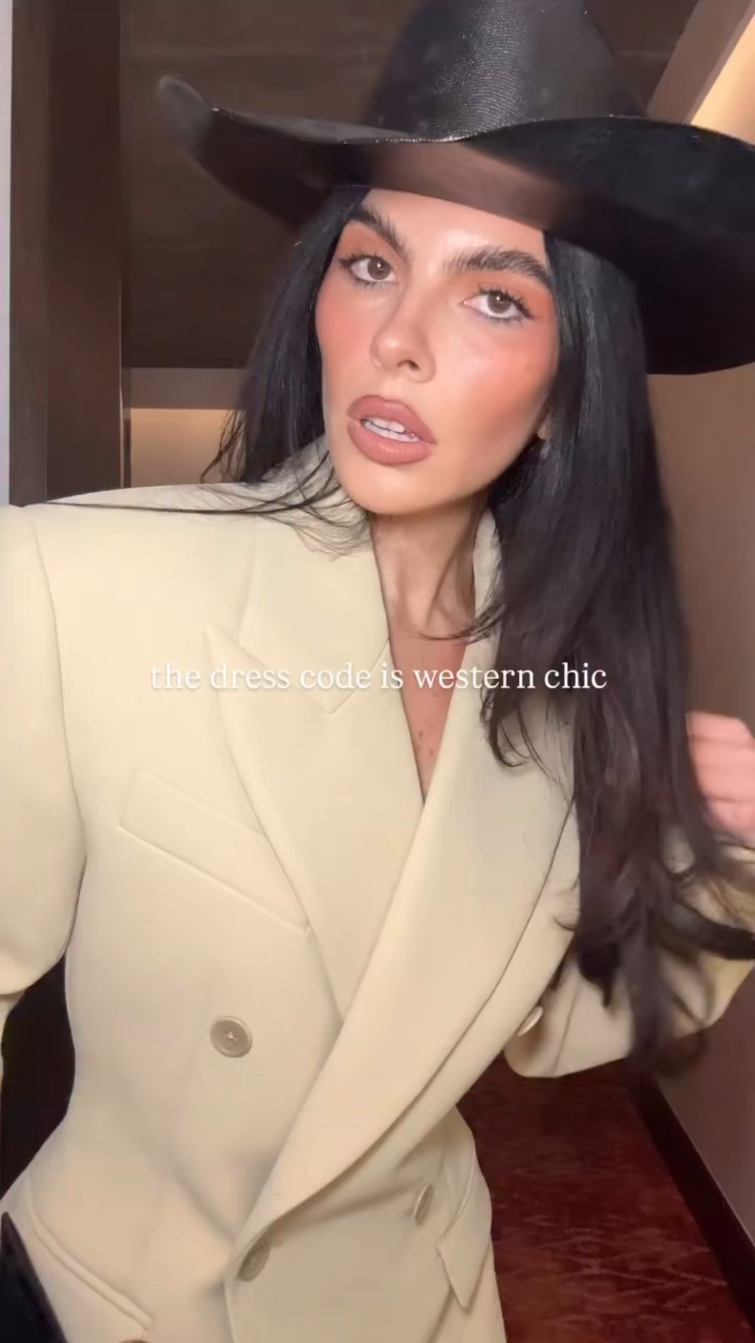 Aspen may be my place 🤠

Western outfit, outfit of the night, blazer outfit, structured blazer, going out outfit 

#LTKgrwm #LTKootd #LTKTravel