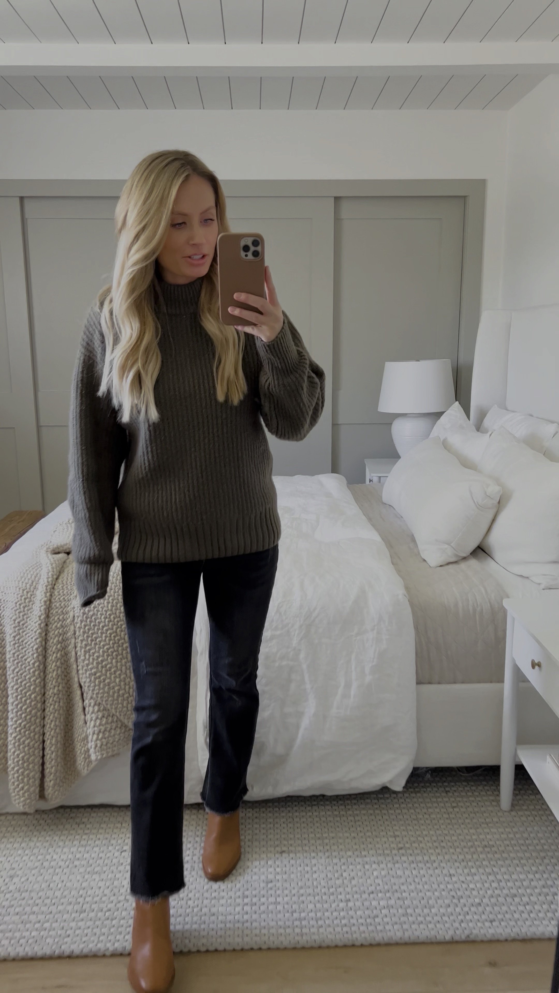 I’m wearing a size small in this $26 Walmart sweater! It’s so soft and comes in a few color options. #ad #walmartpartner #walmartfashion @walmartfashion