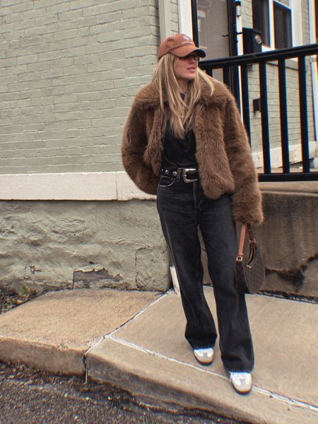 Pittsburgh casual outfit with a little faux furr

#LTKfindsunder100 #LTKtravel #LTKitbag