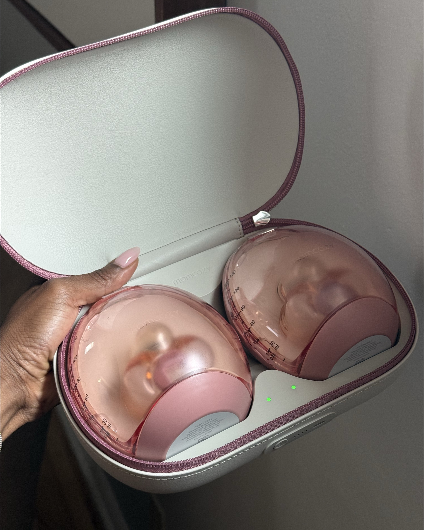 I just got the new Momcozy Air 1 wearable pumps & these truly feel like luxury pumps 🥲 as an exclusive pumper, I feel like it was only right to treat myself to a great pair of wearable pumps  

#LTKBaby