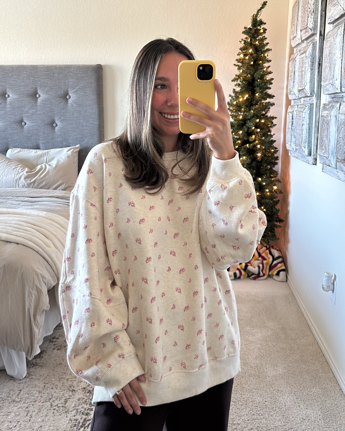 @aerie for the holidays! You cannot go wrong with any of these items. Everything is so soft and cozy!! Perfect for the cooler days and family time spent comfortable but cute 💕

#LTKSeasonal #LTKHoliday #LTKGiftGuide