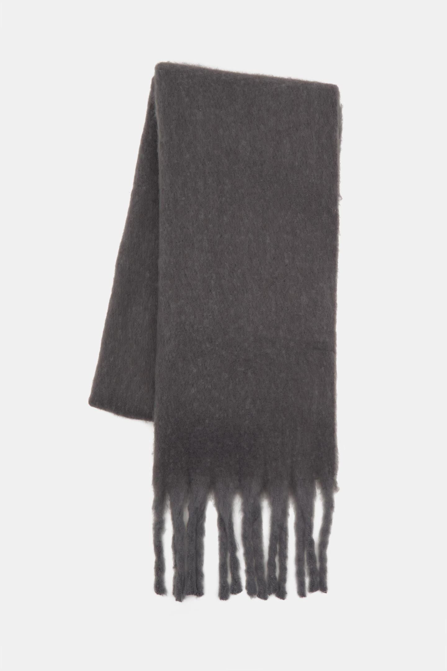 Basic scarf | PULL and BEAR UK